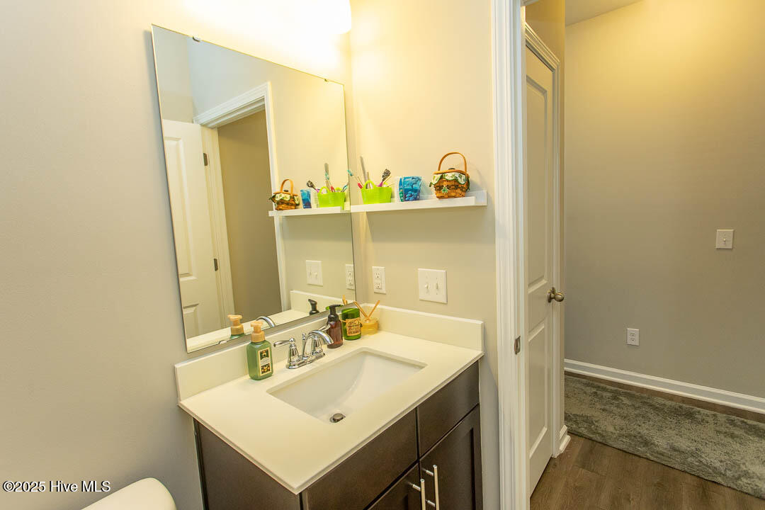 100529598 | Photo 29