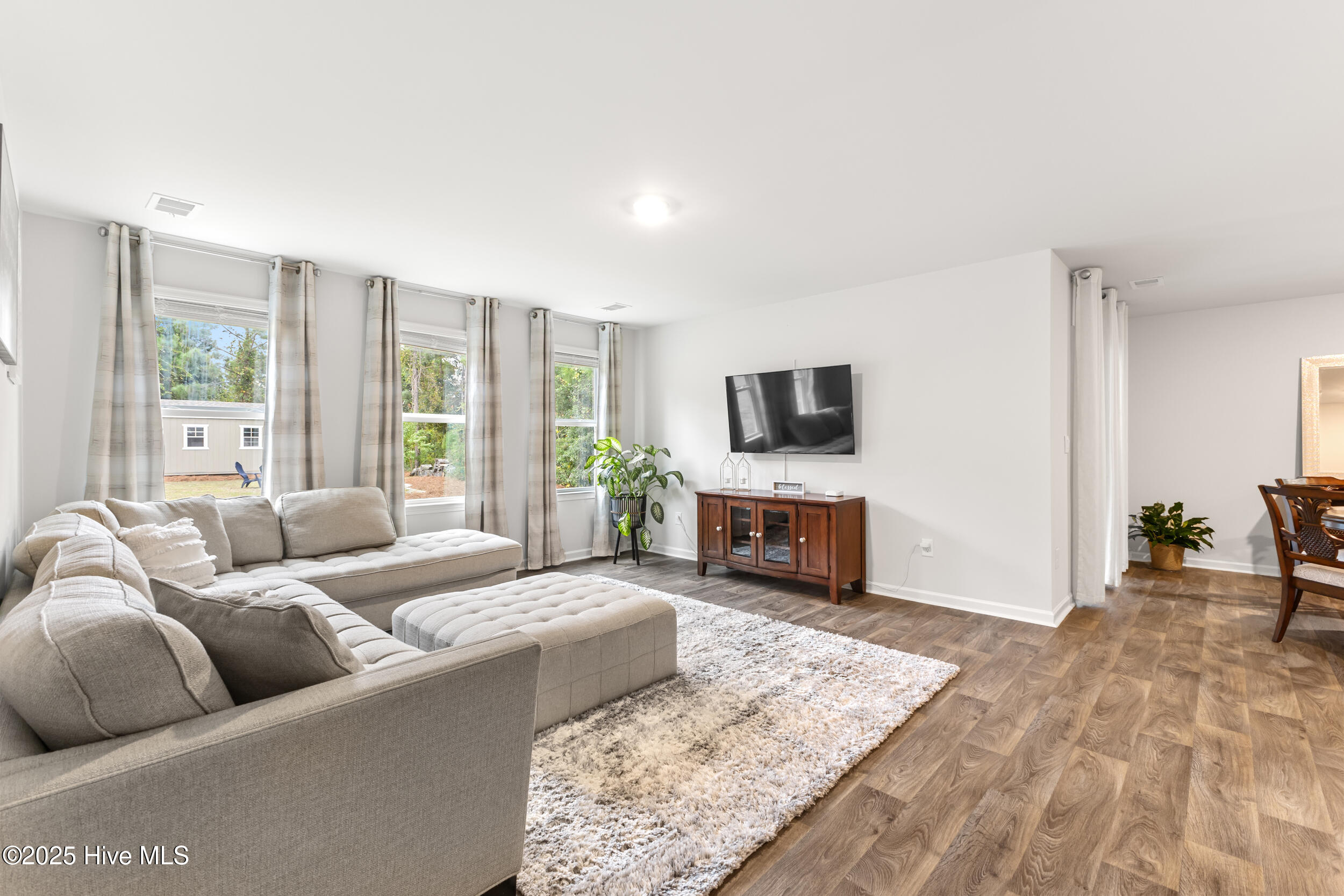2260 Grande Palms Trail SE, Bolivia, NC 28422 – photo 13: Living room