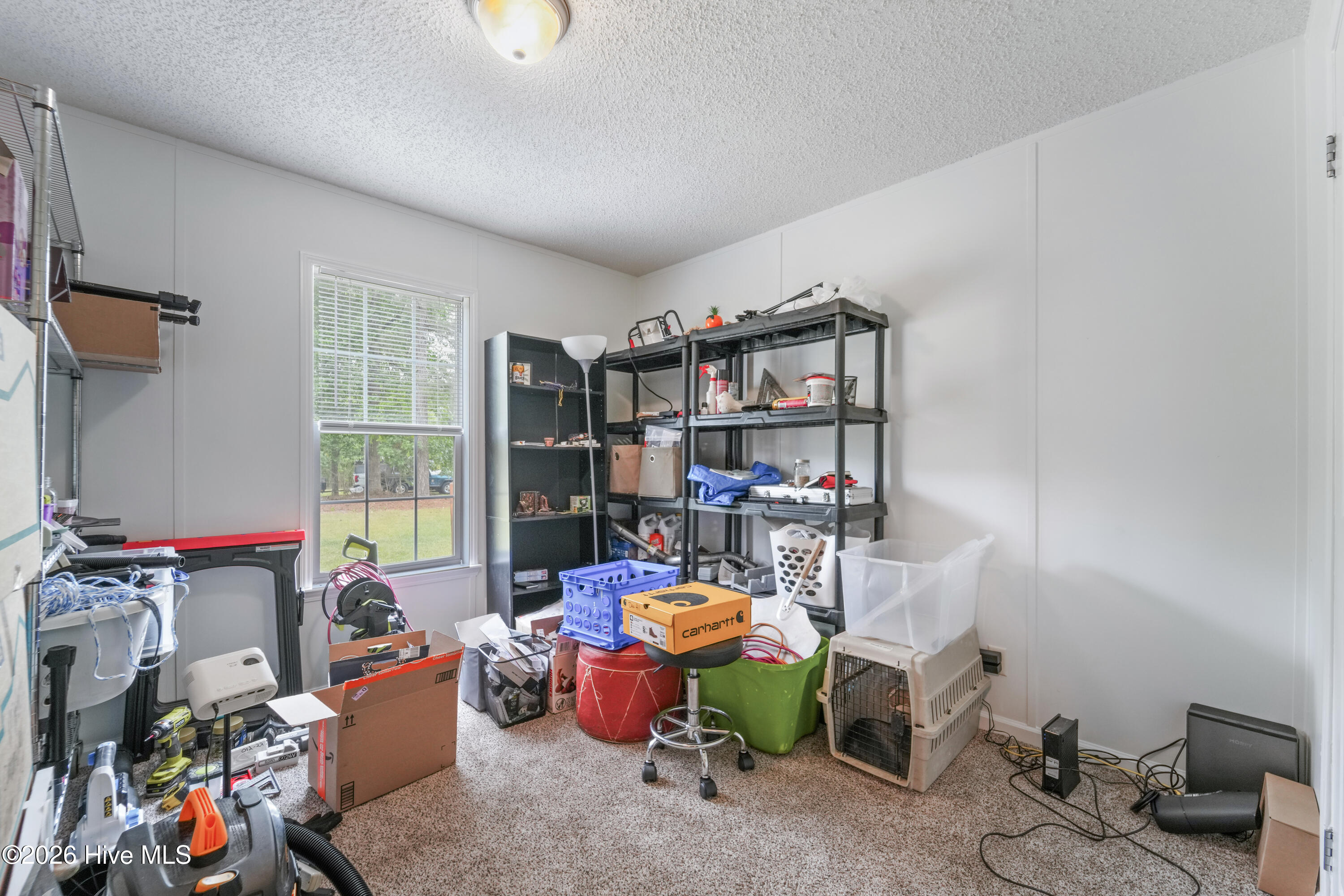 100570687 | Photo 42