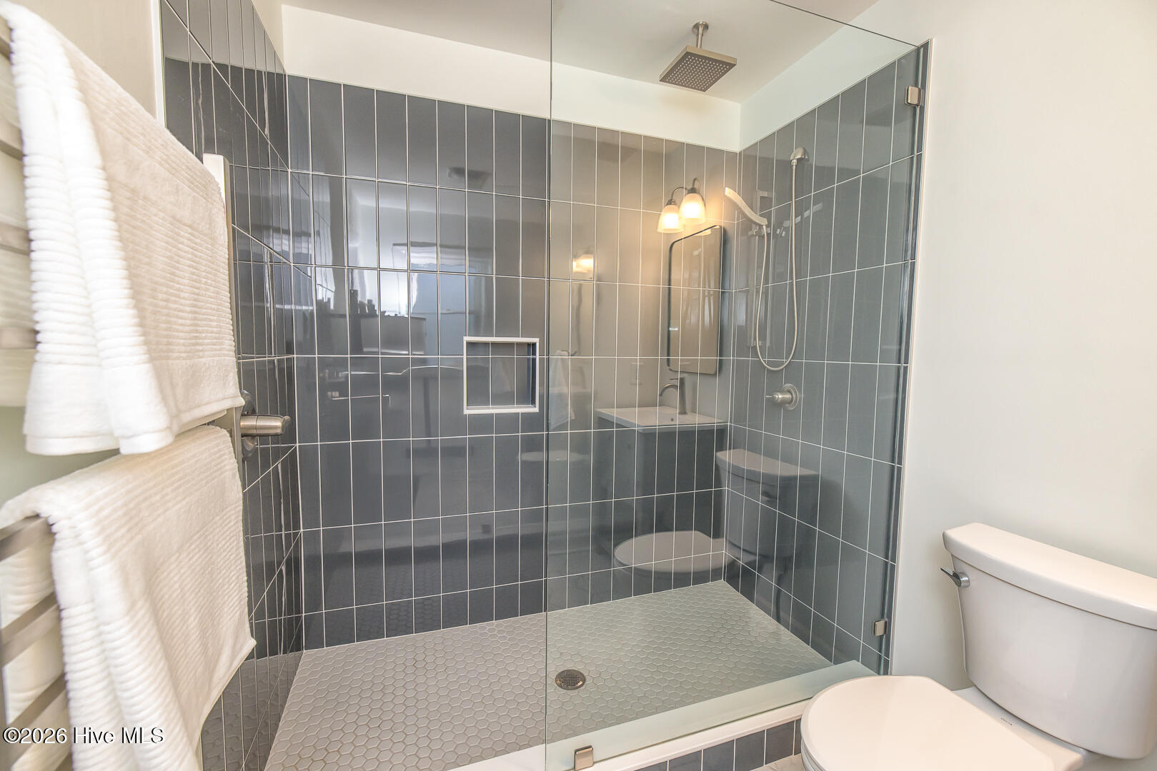 100553040 | Photo 29