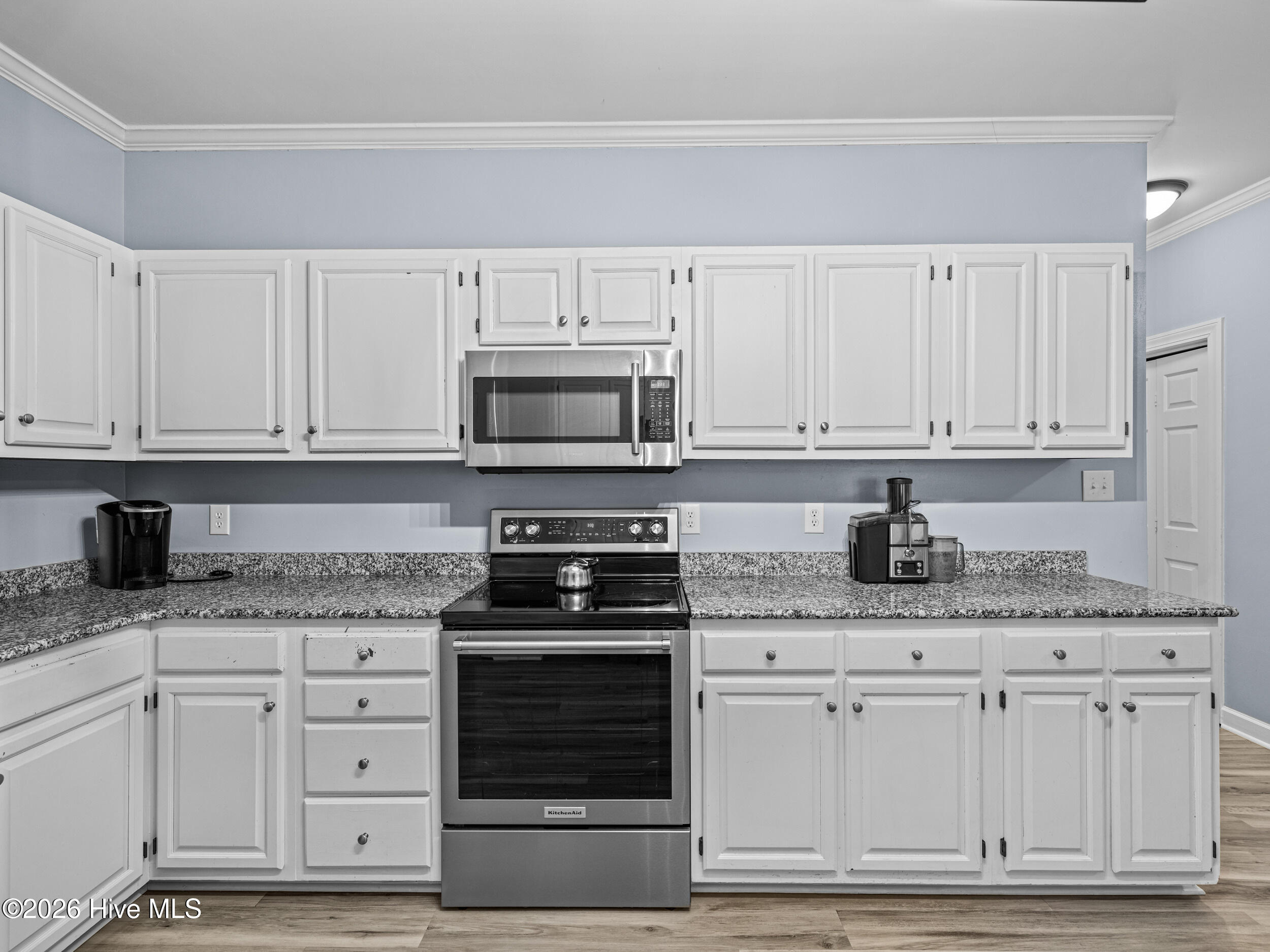 100555942 | Photo 15