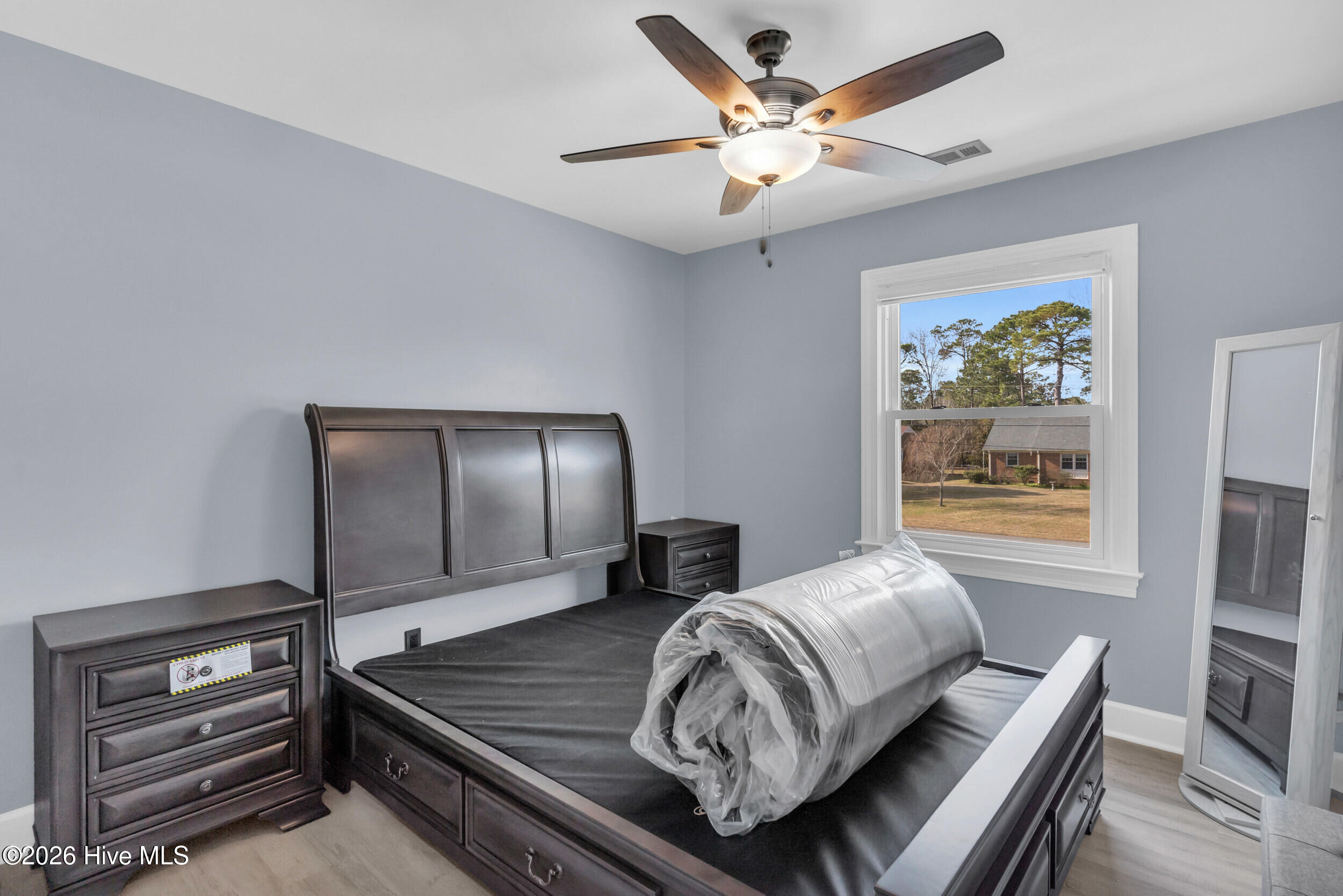 100548646 | Photo 33