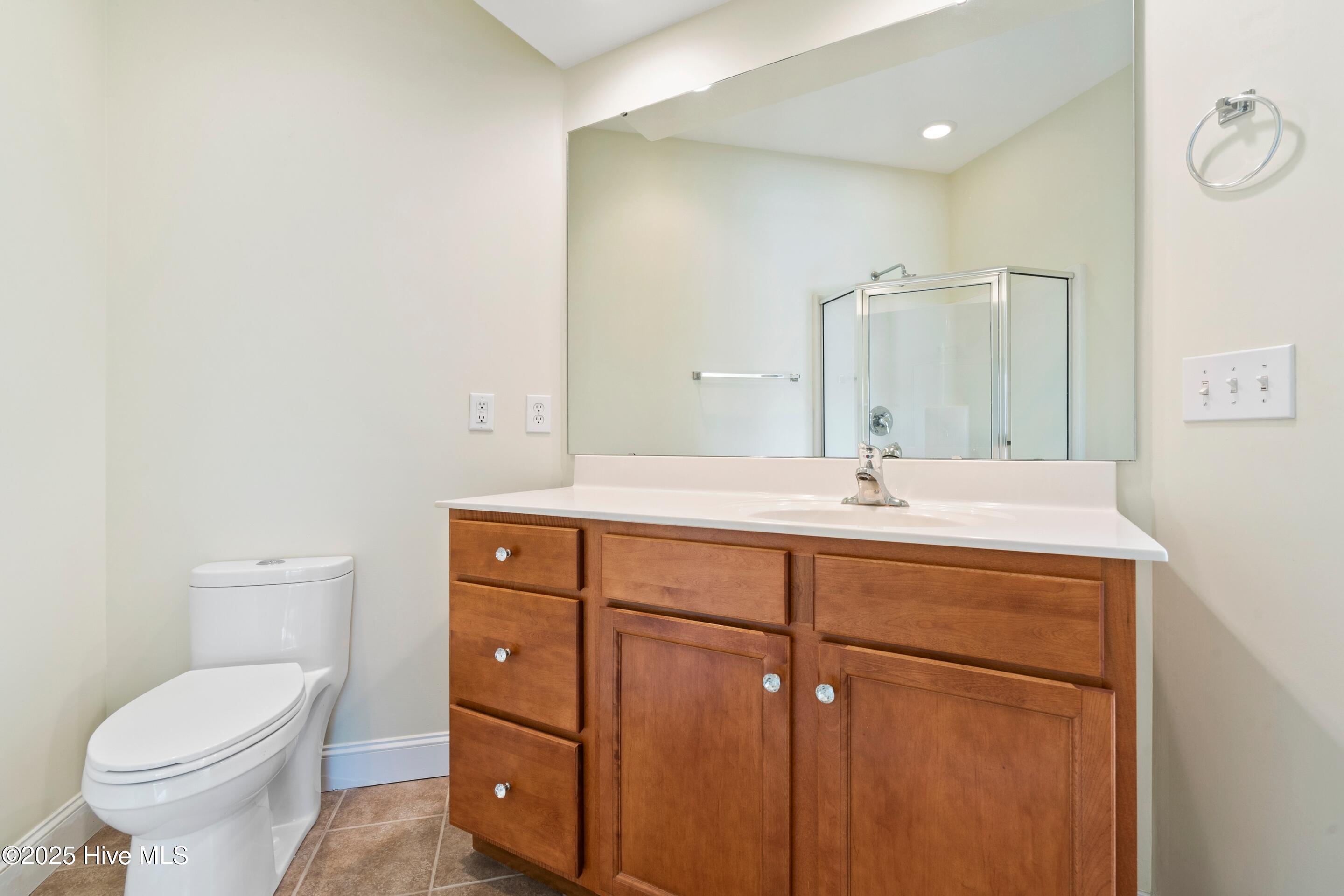 100536985 | Photo 22