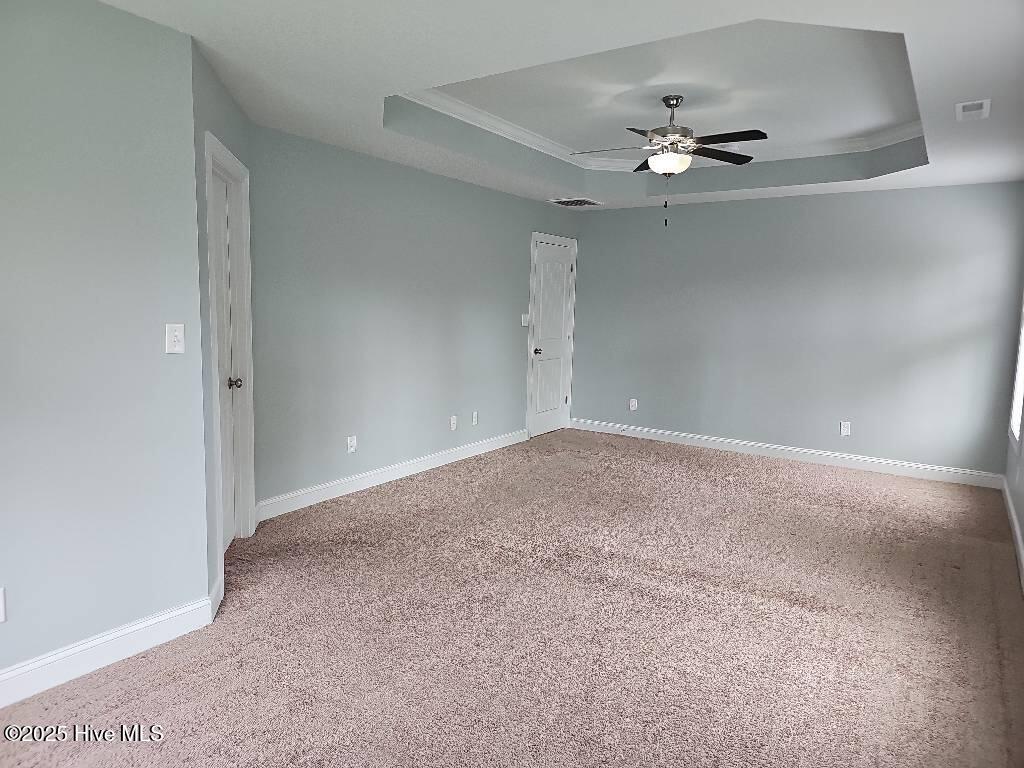 100538790 | Photo 12