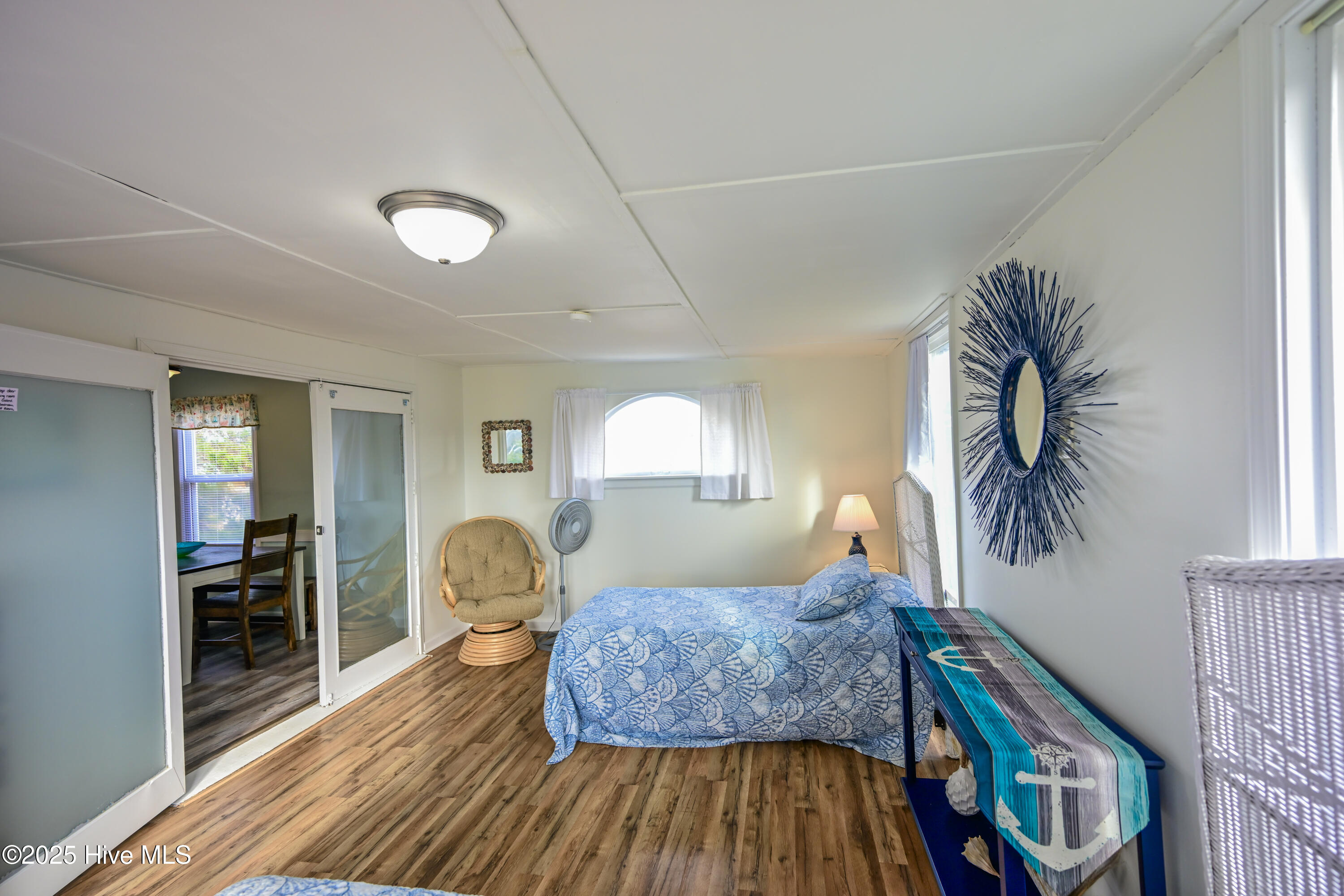 100495129 | Photo 27