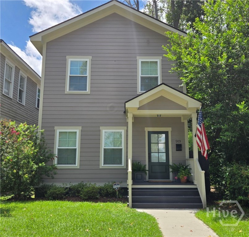 1st image of 919 E E Waldburg St, Savannah, GA 31401 | MLS# SA347399