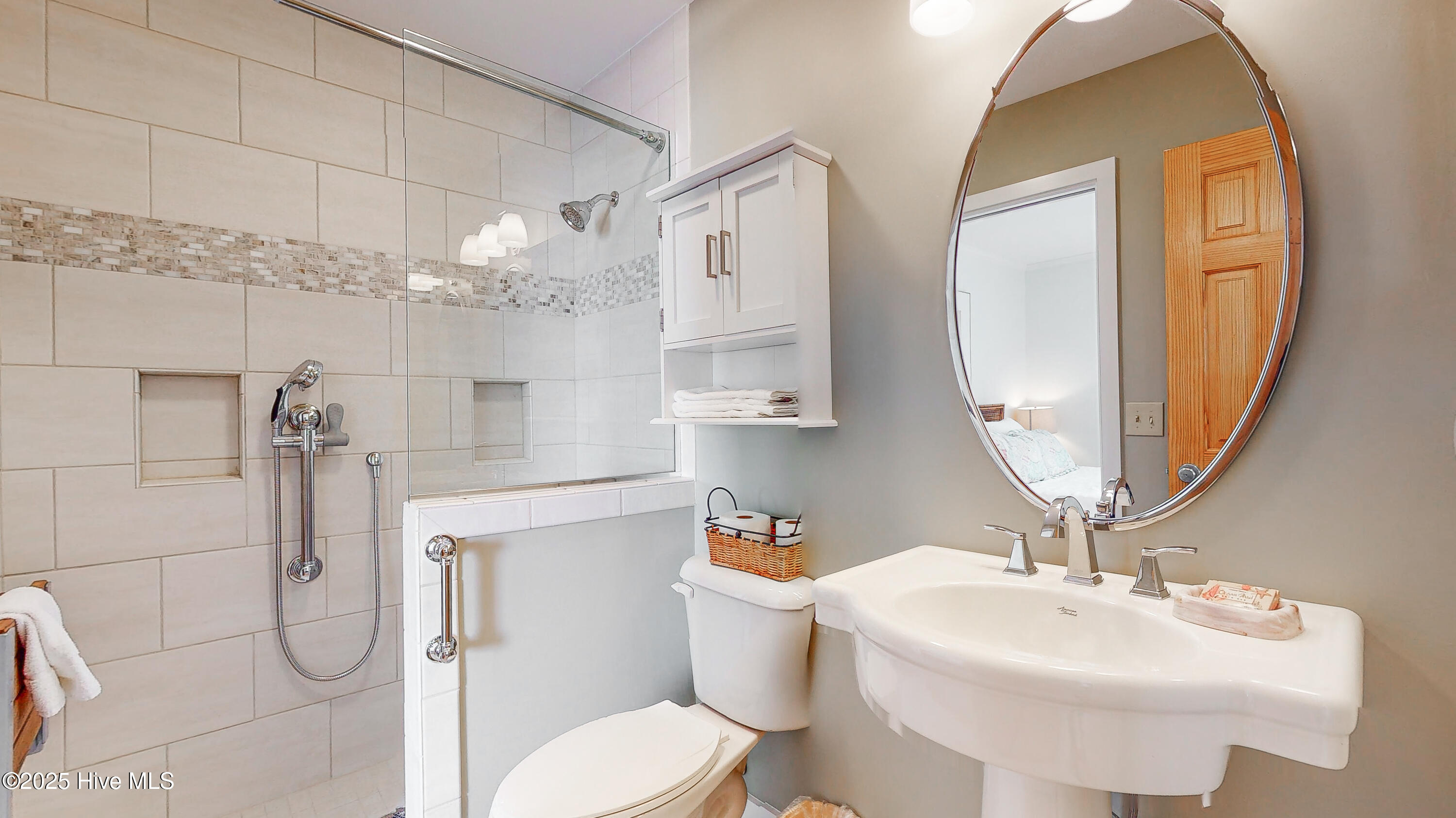 100529389 | Photo 24