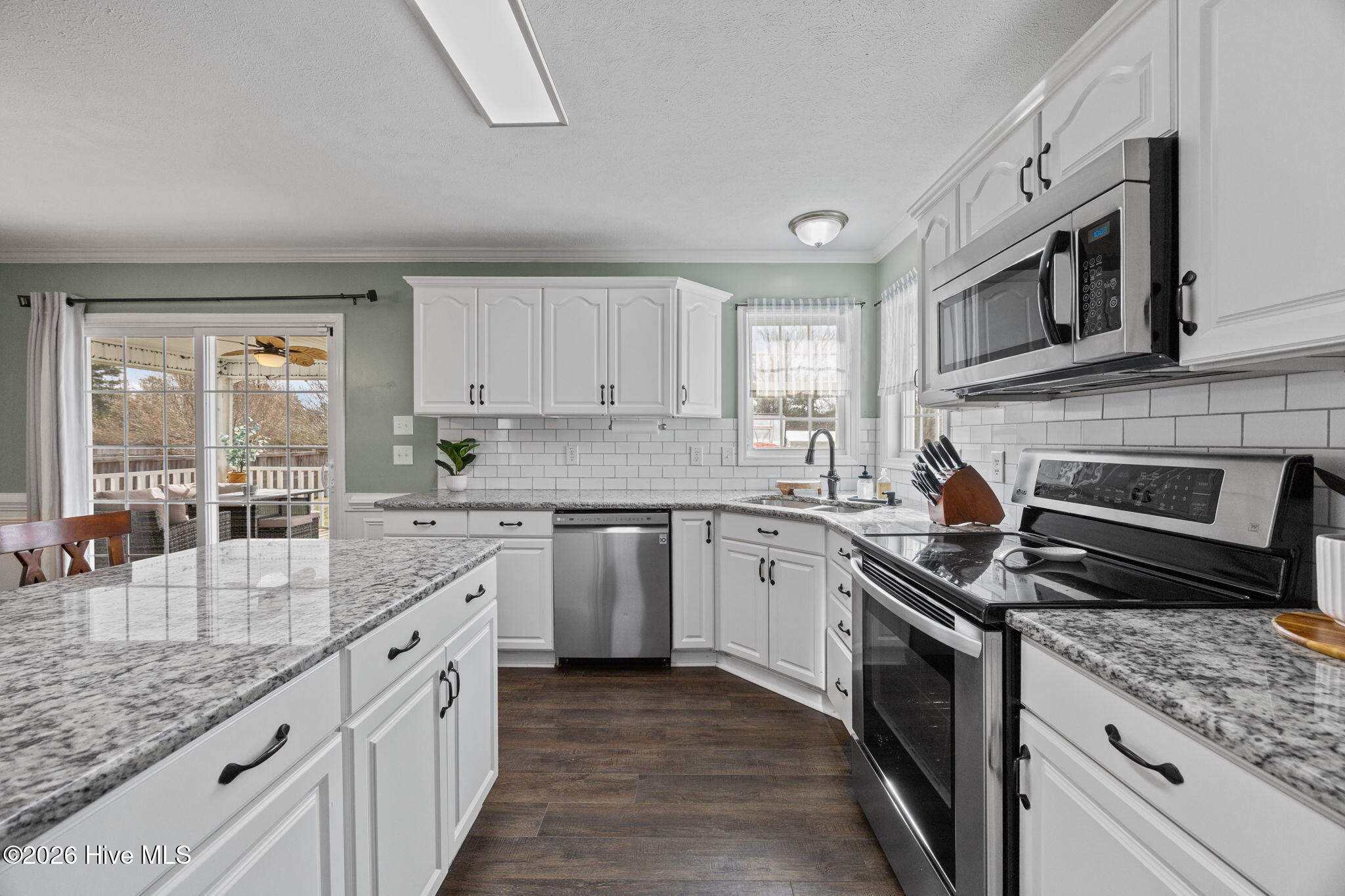 100558634 | Photo 10