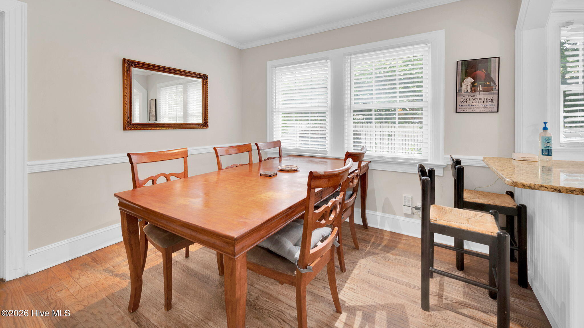 30-web-or-mls-1902 Sherwood Drive-30