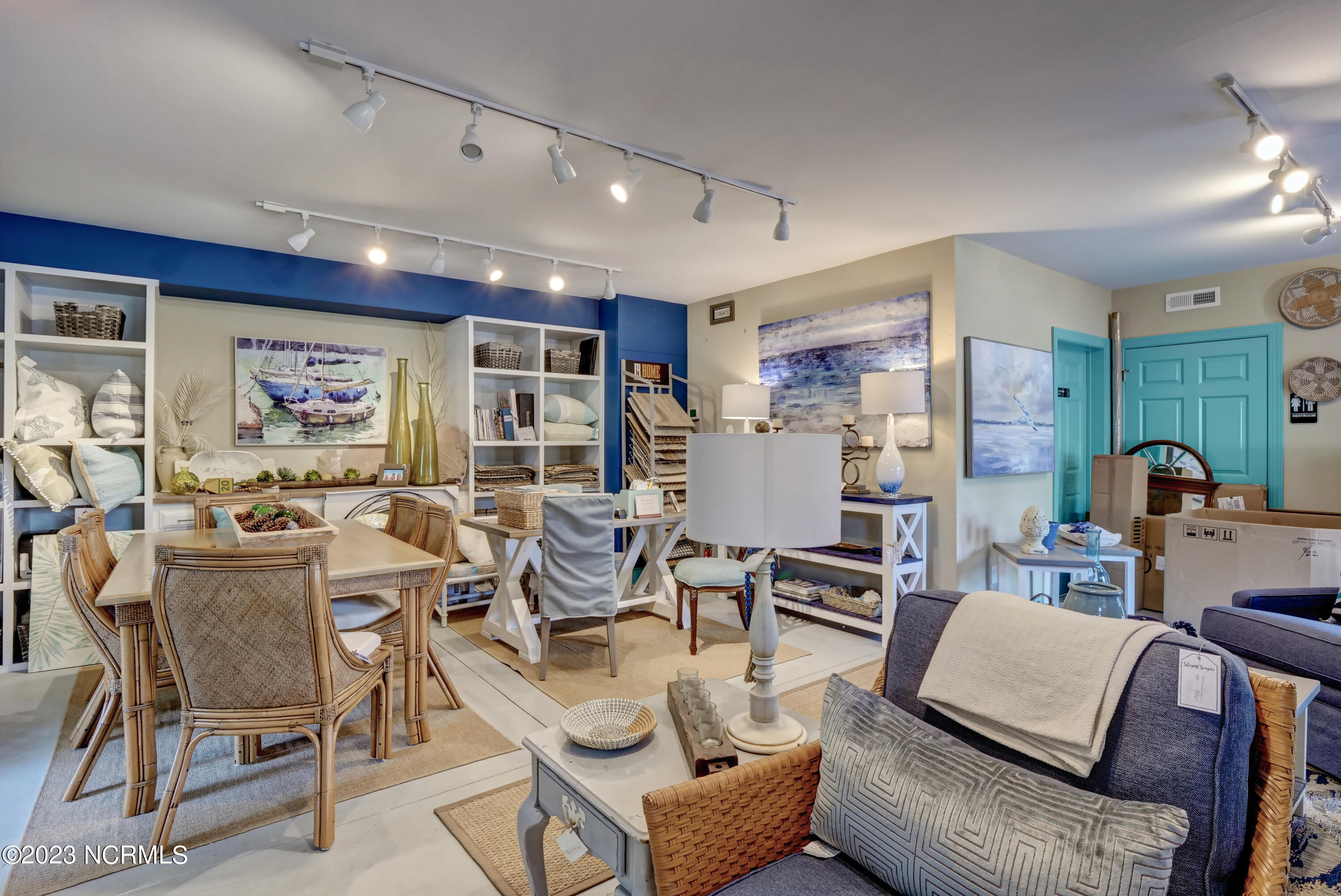 100516487 | Photo 34