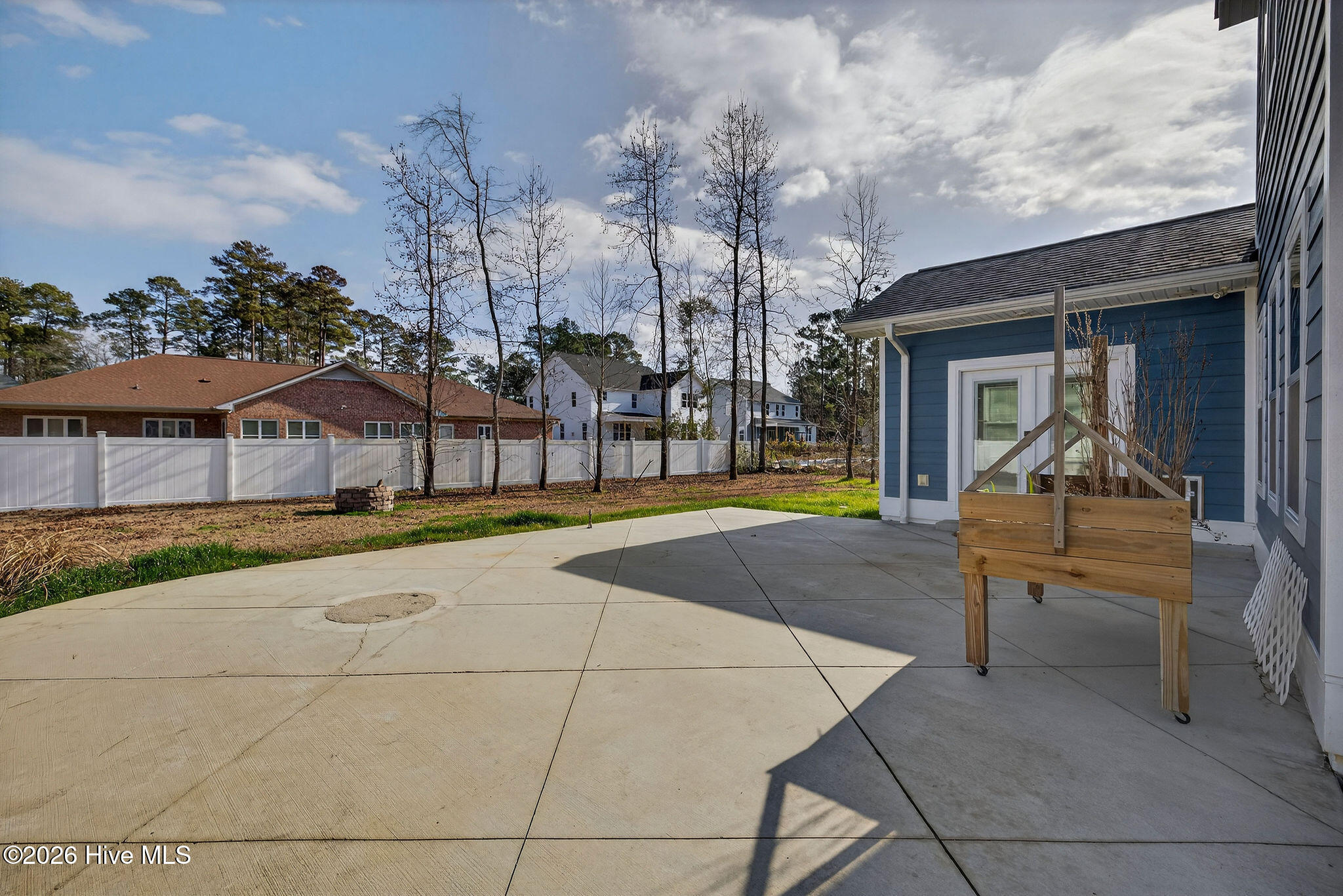 100548993 | Photo 36