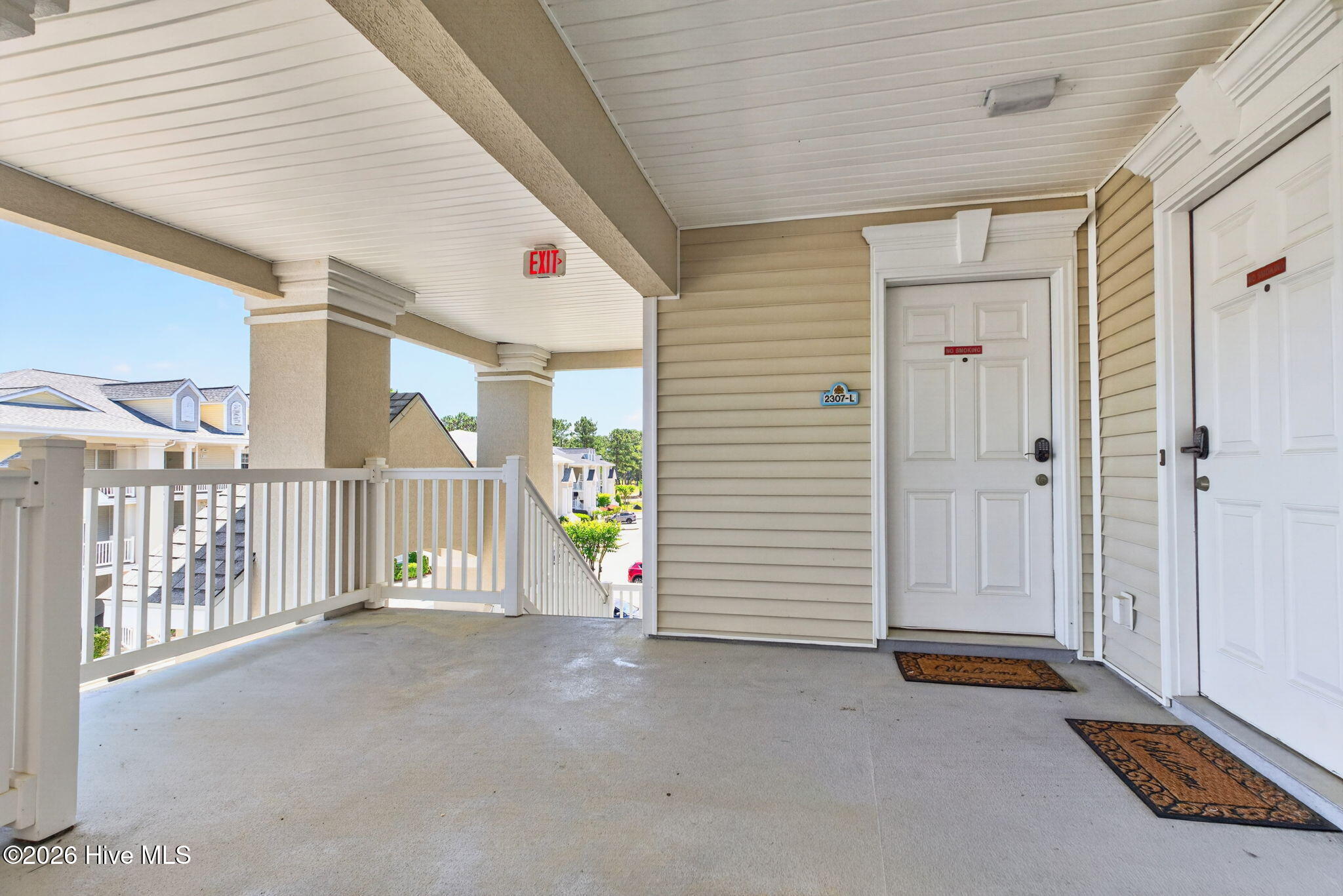 100569231 | Photo 31