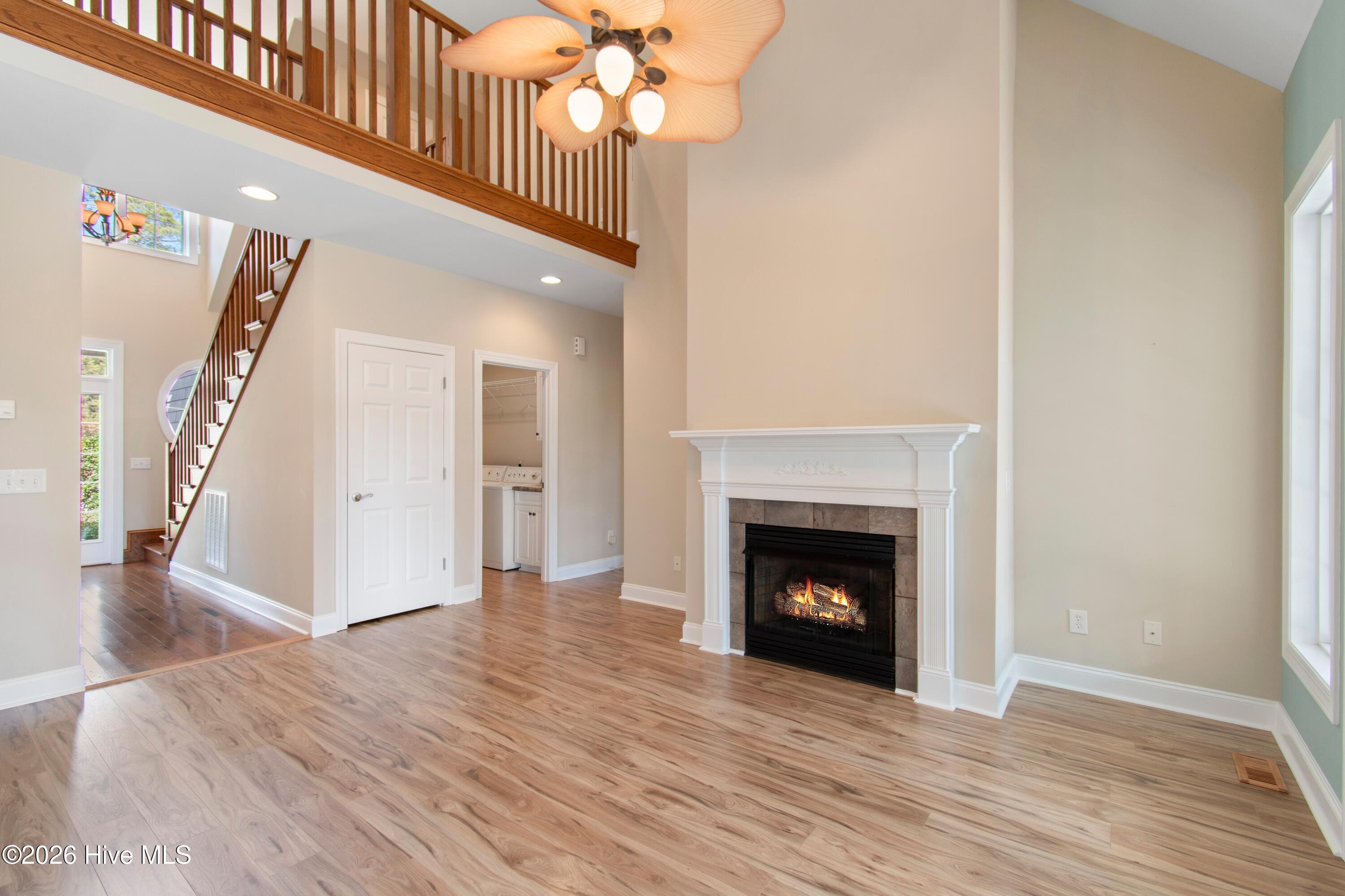 100555645 | Photo 14