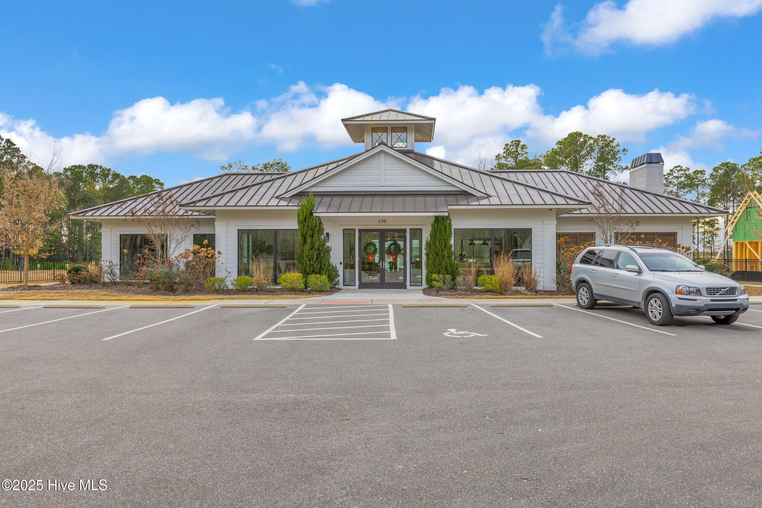 100564595 | Photo 27