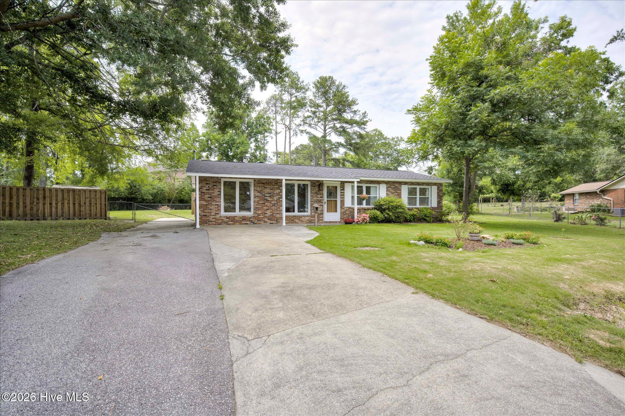 Homes for sale in Grovetown, GA | 107 Wadsworth Ct, Grovetown, GA 30813 | MLS# 100581798