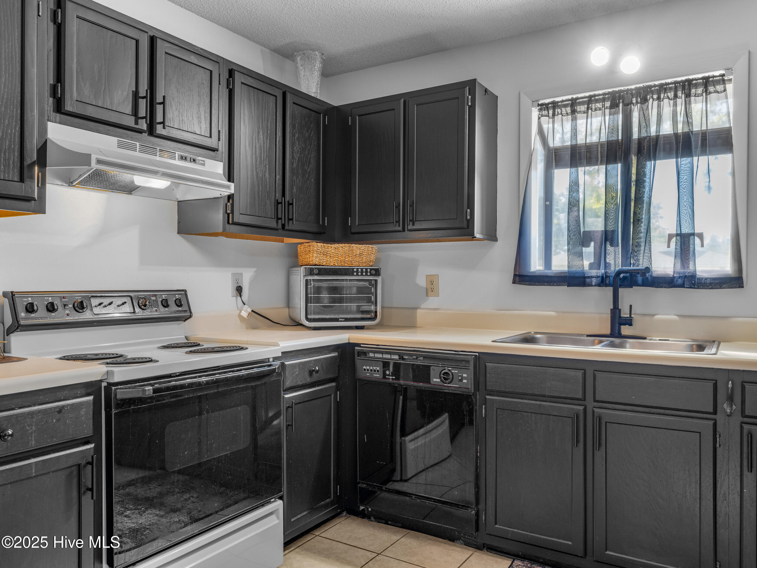 100538354 | Photo 29