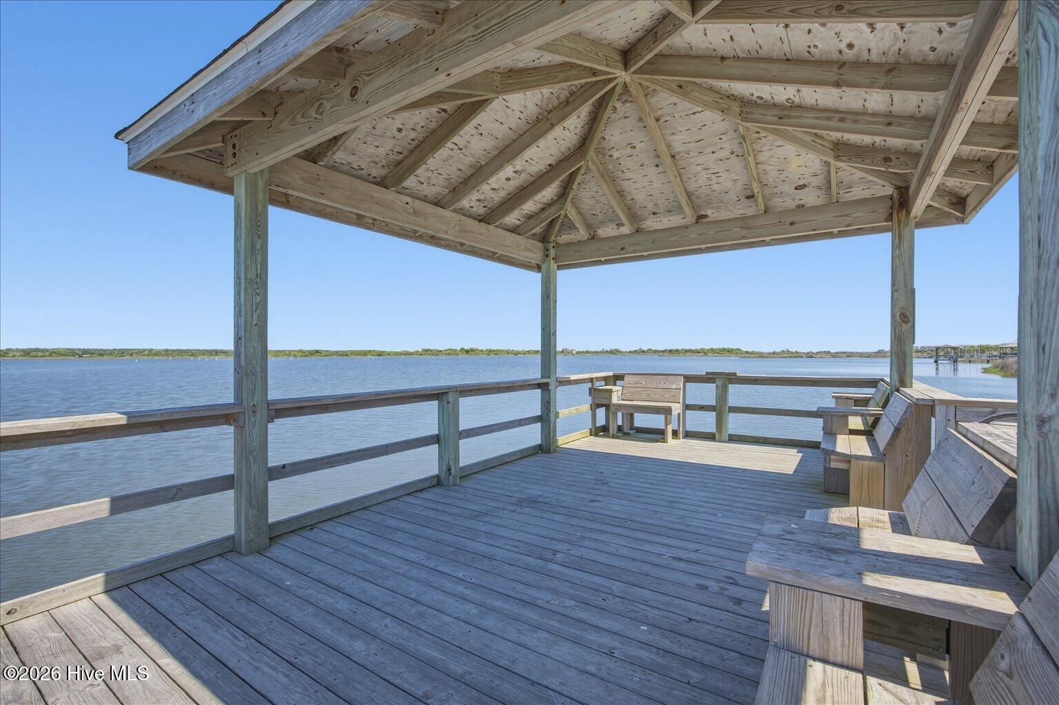 100570154 | Photo 38