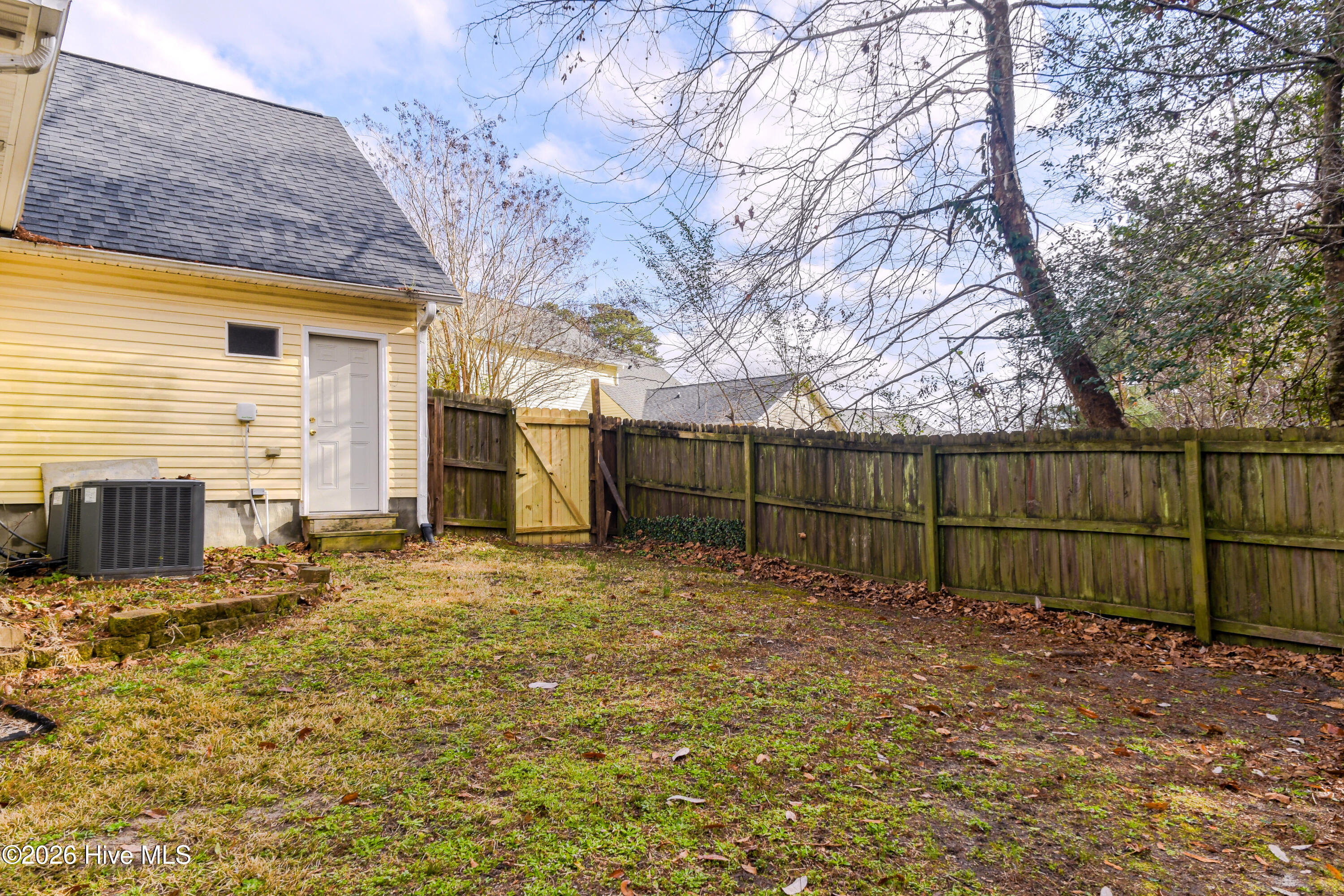 100547567 | Photo 40