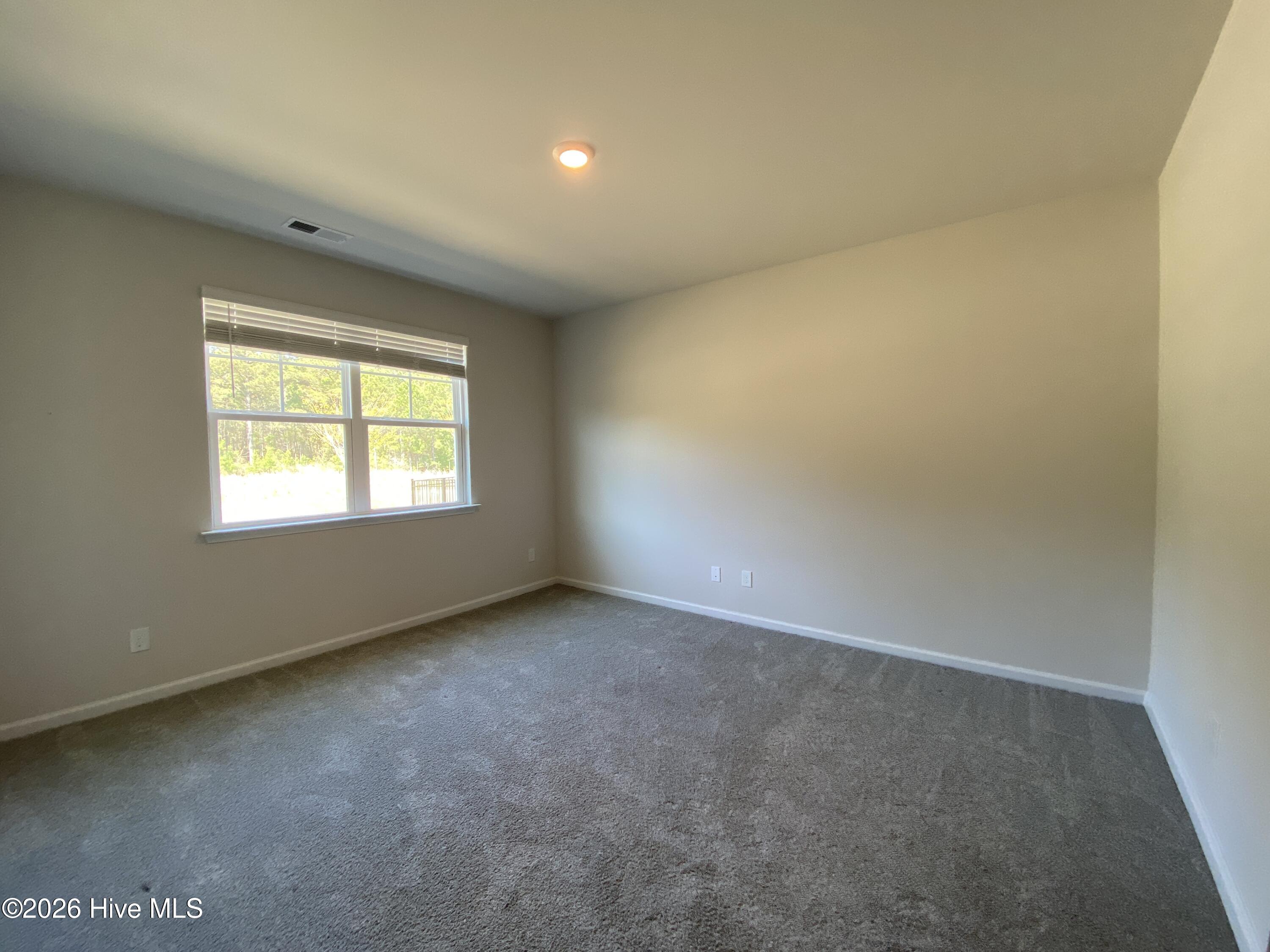 100553677 | Photo 14