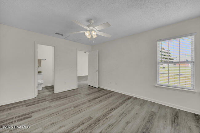 100532866 | Photo 13