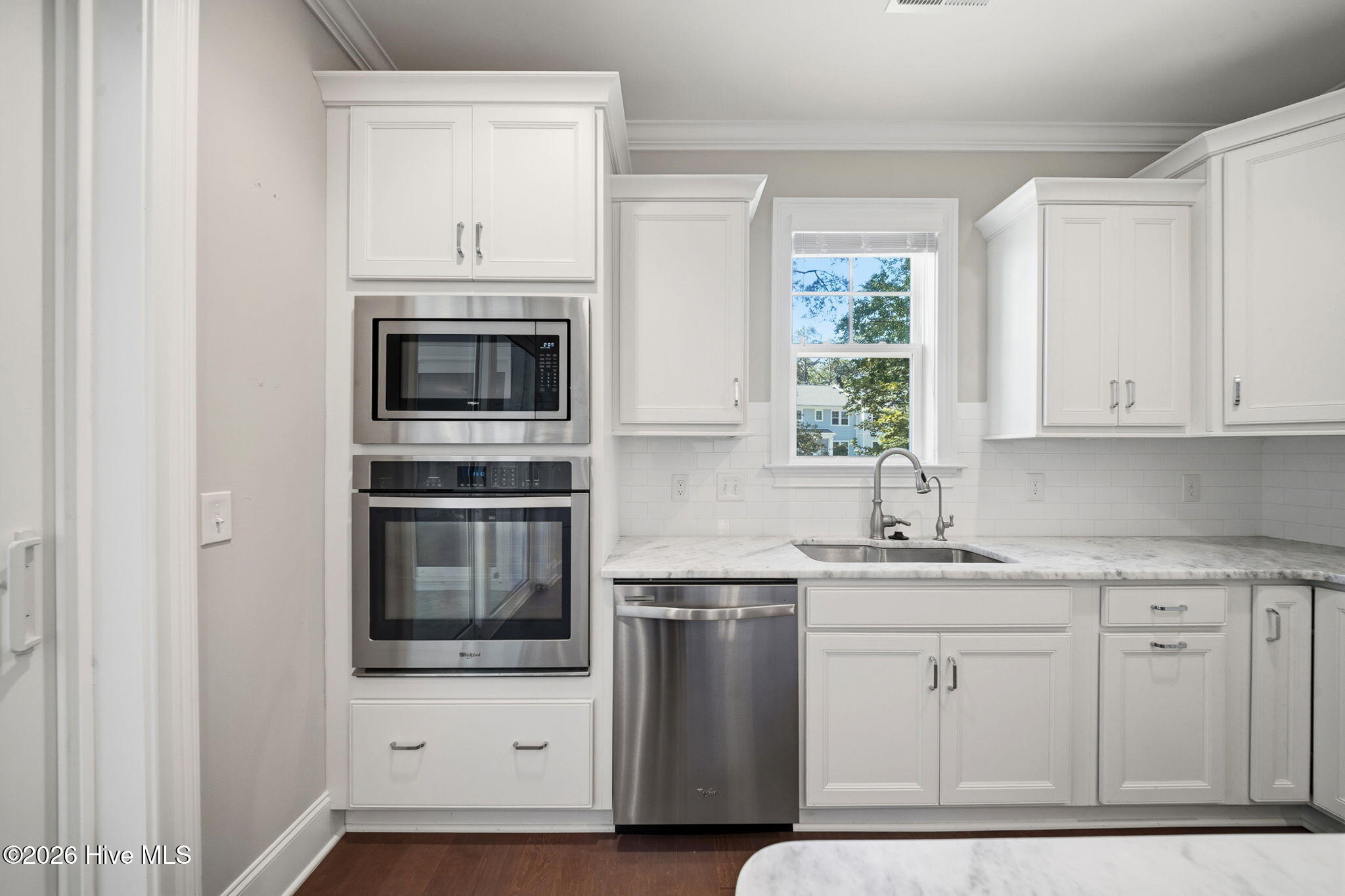 100567519 | Photo 17