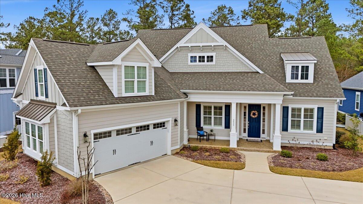 100558709 | Photo 82