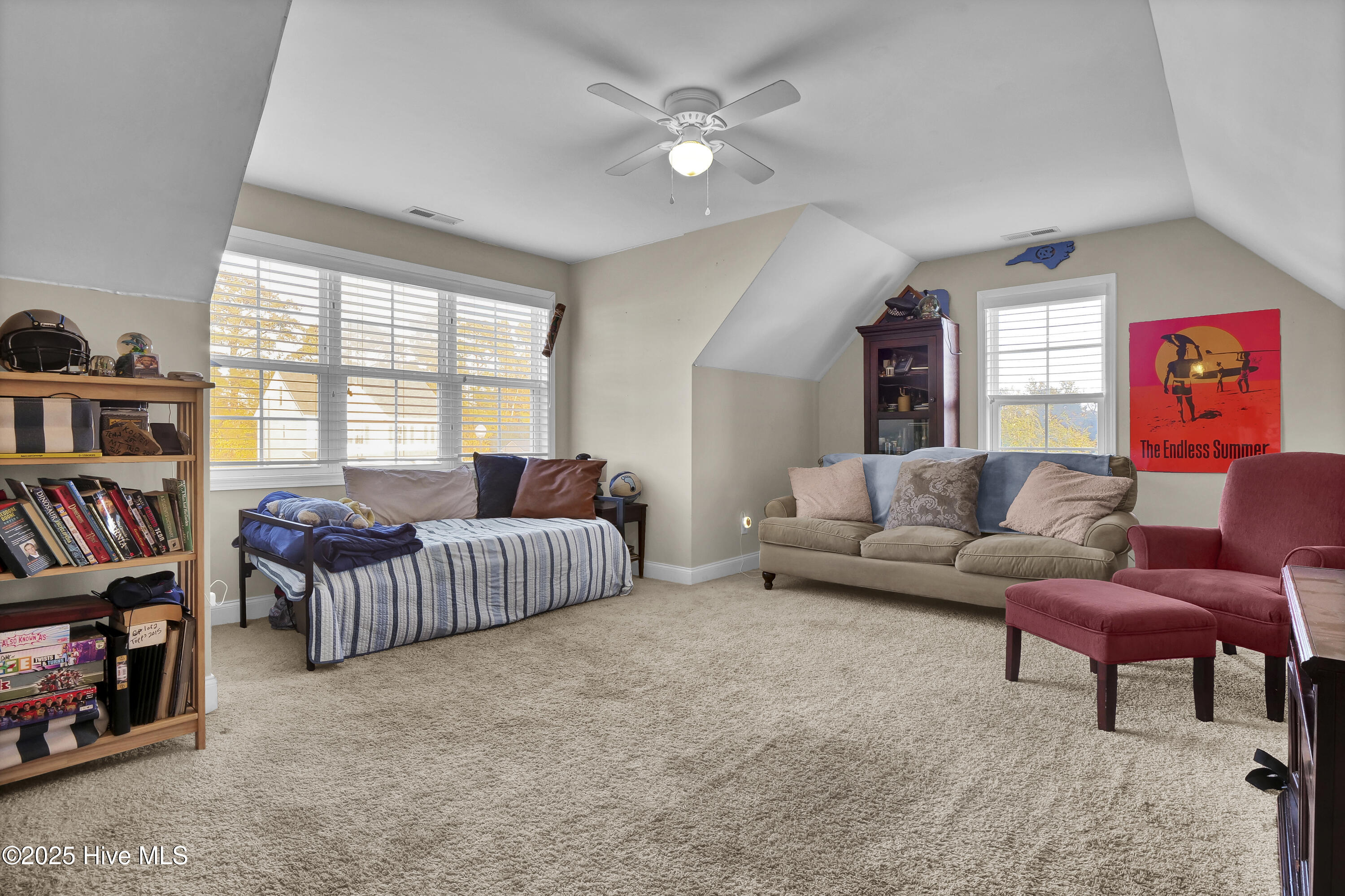 100541385 | Photo 26