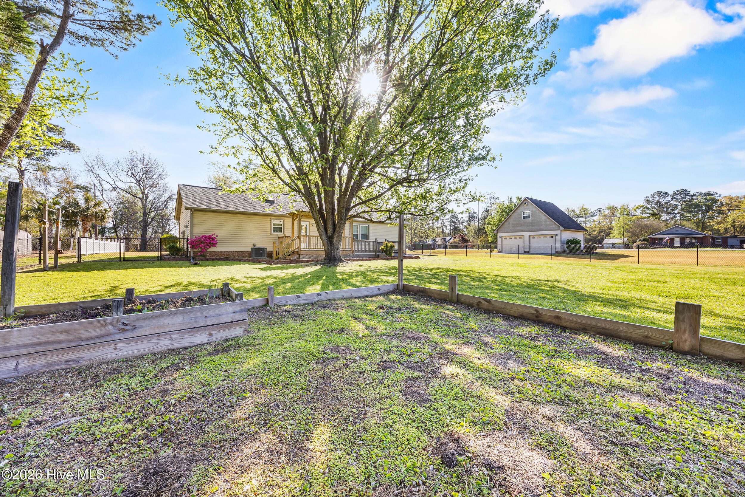 100565895 | Photo 41