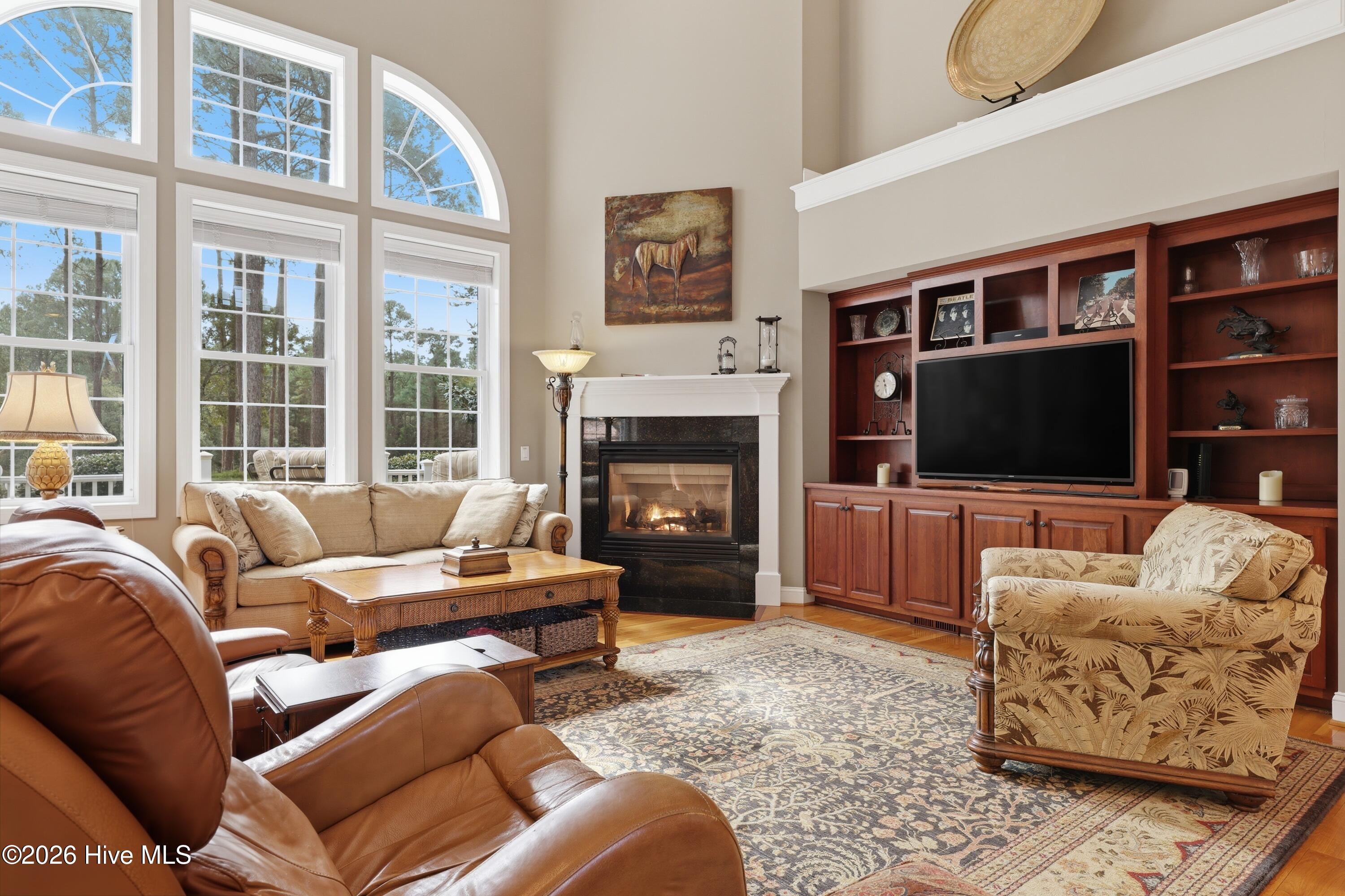 100558451 | Photo 15