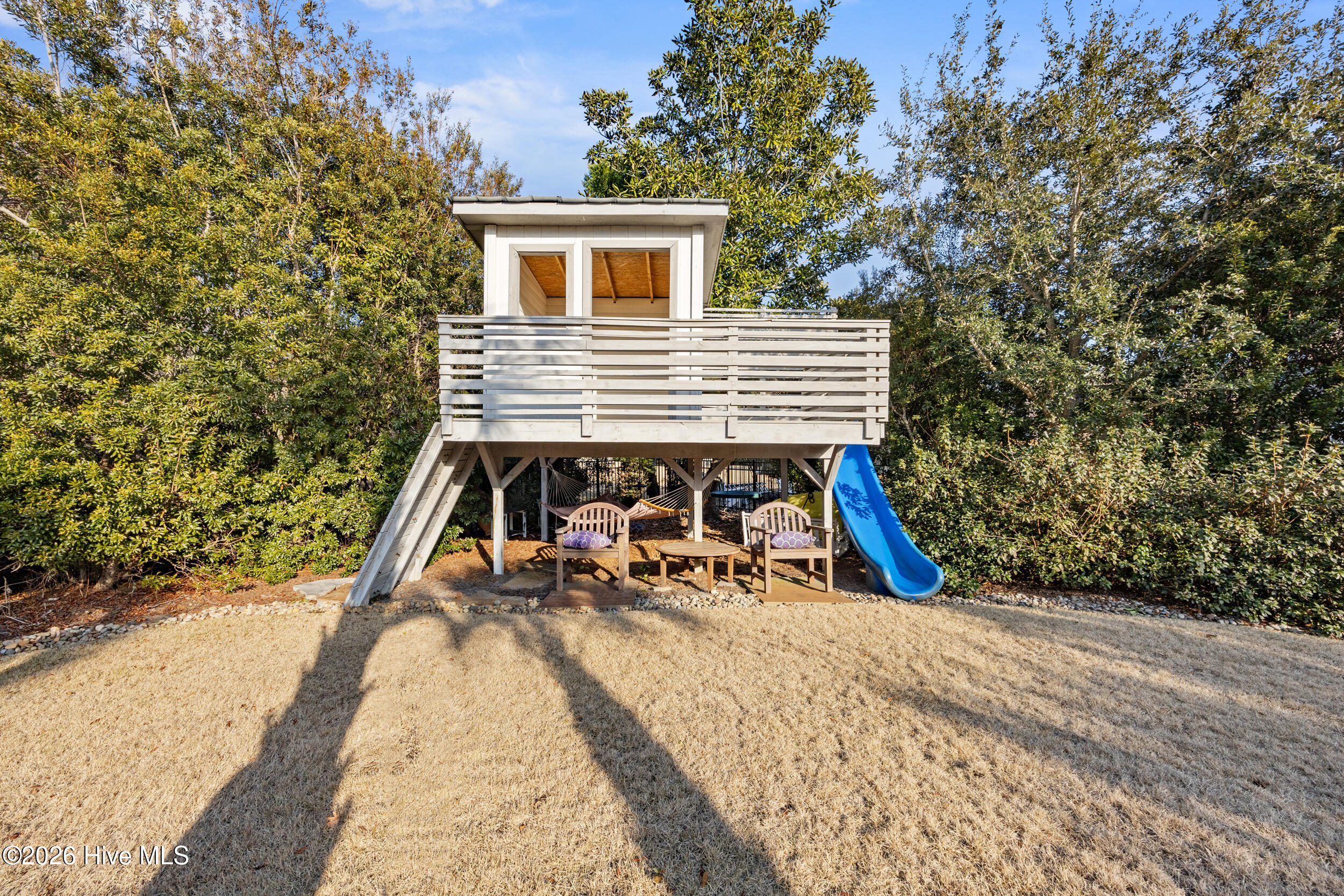 100553782 | Photo 65