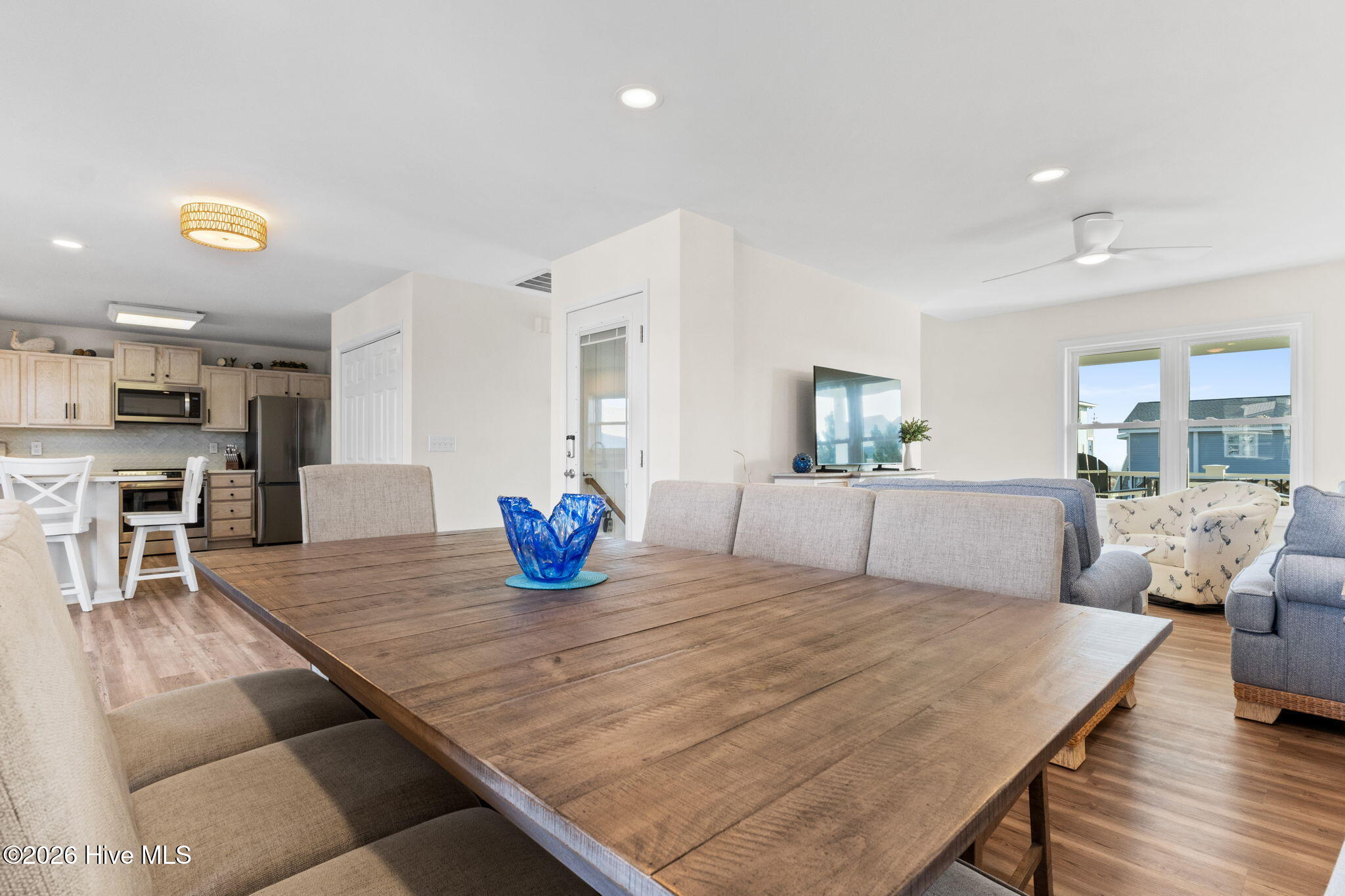 100558886 | Photo 15