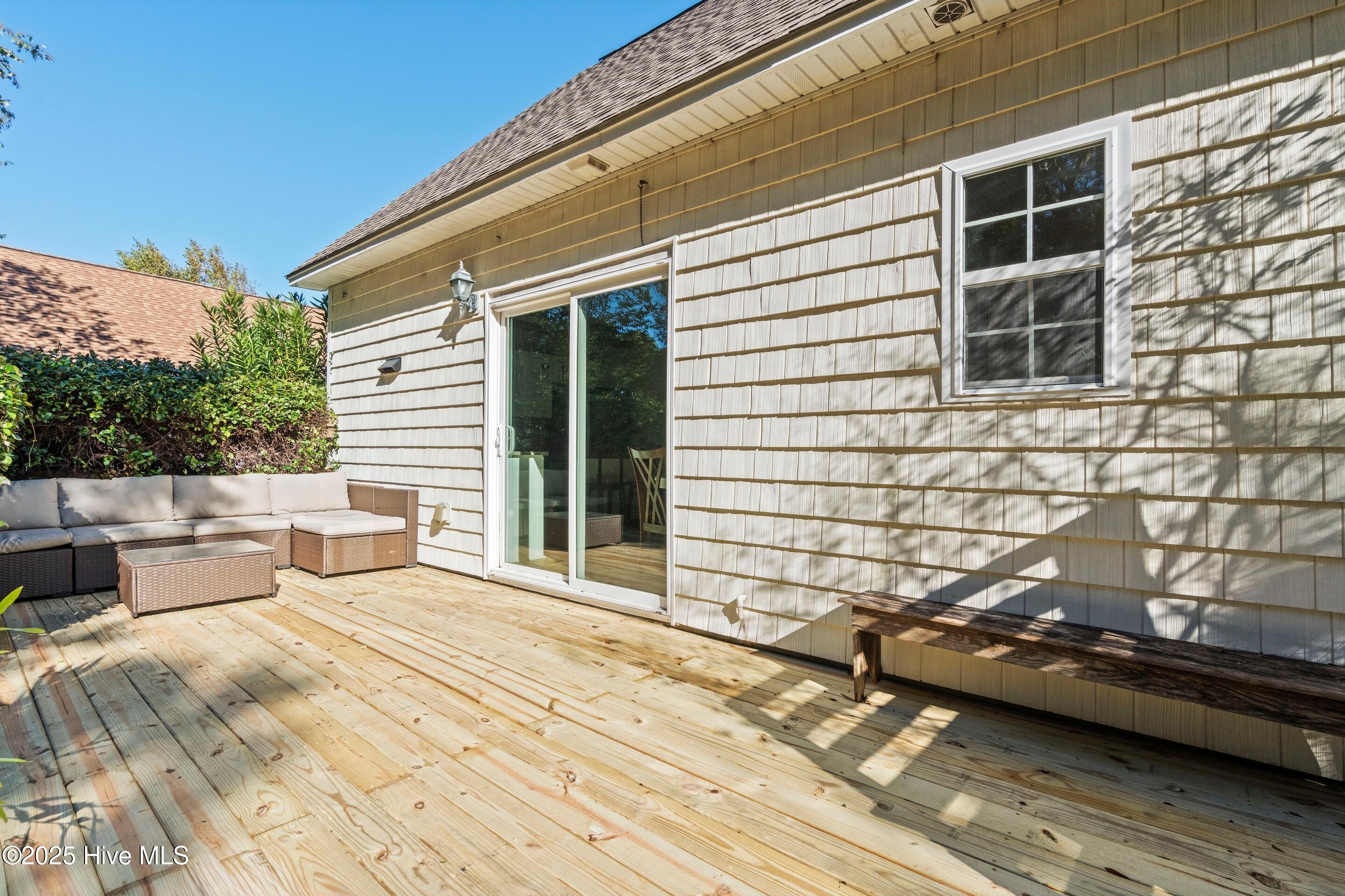 100536584 | Photo 47