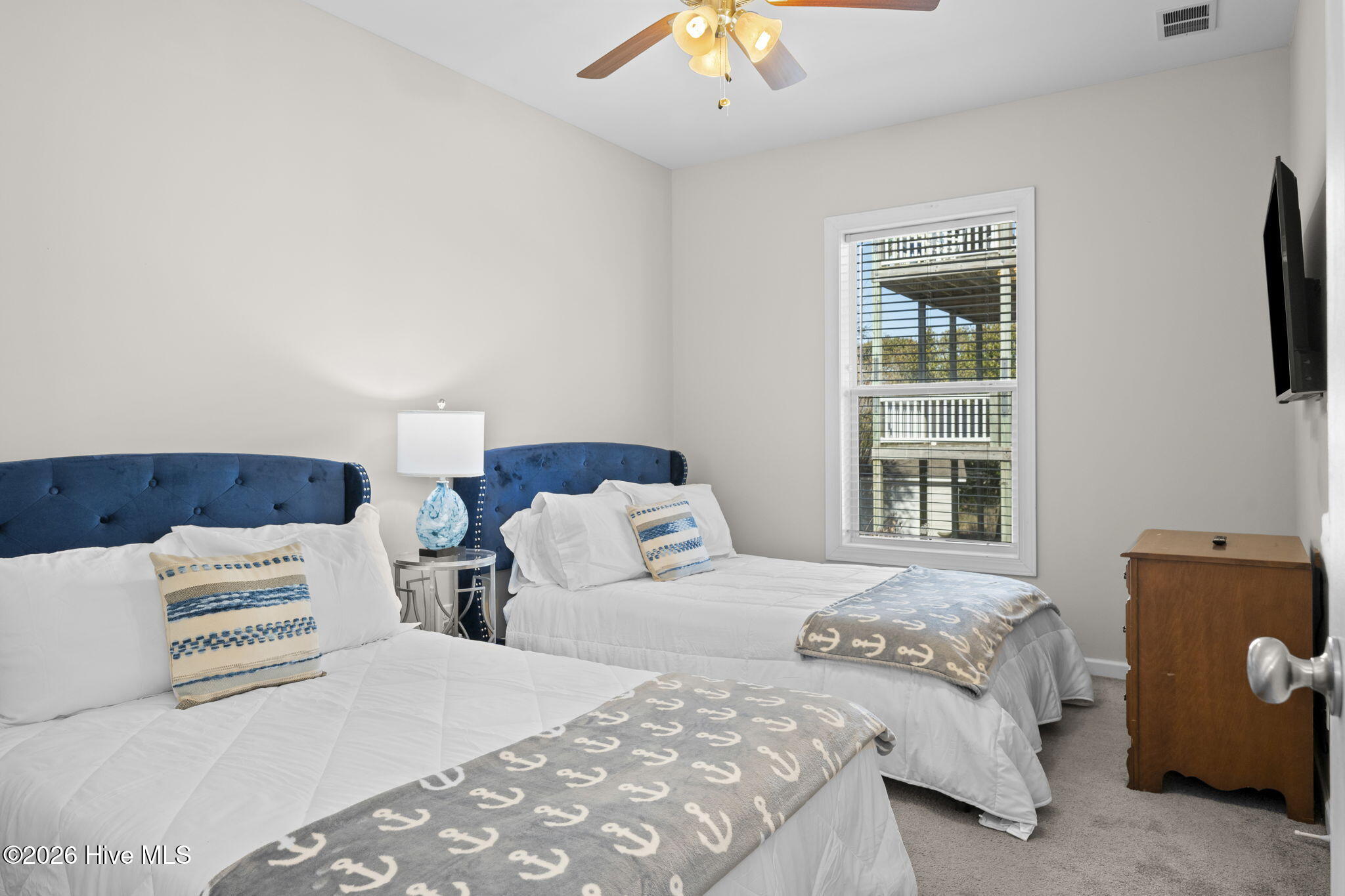 100550759 | Photo 13