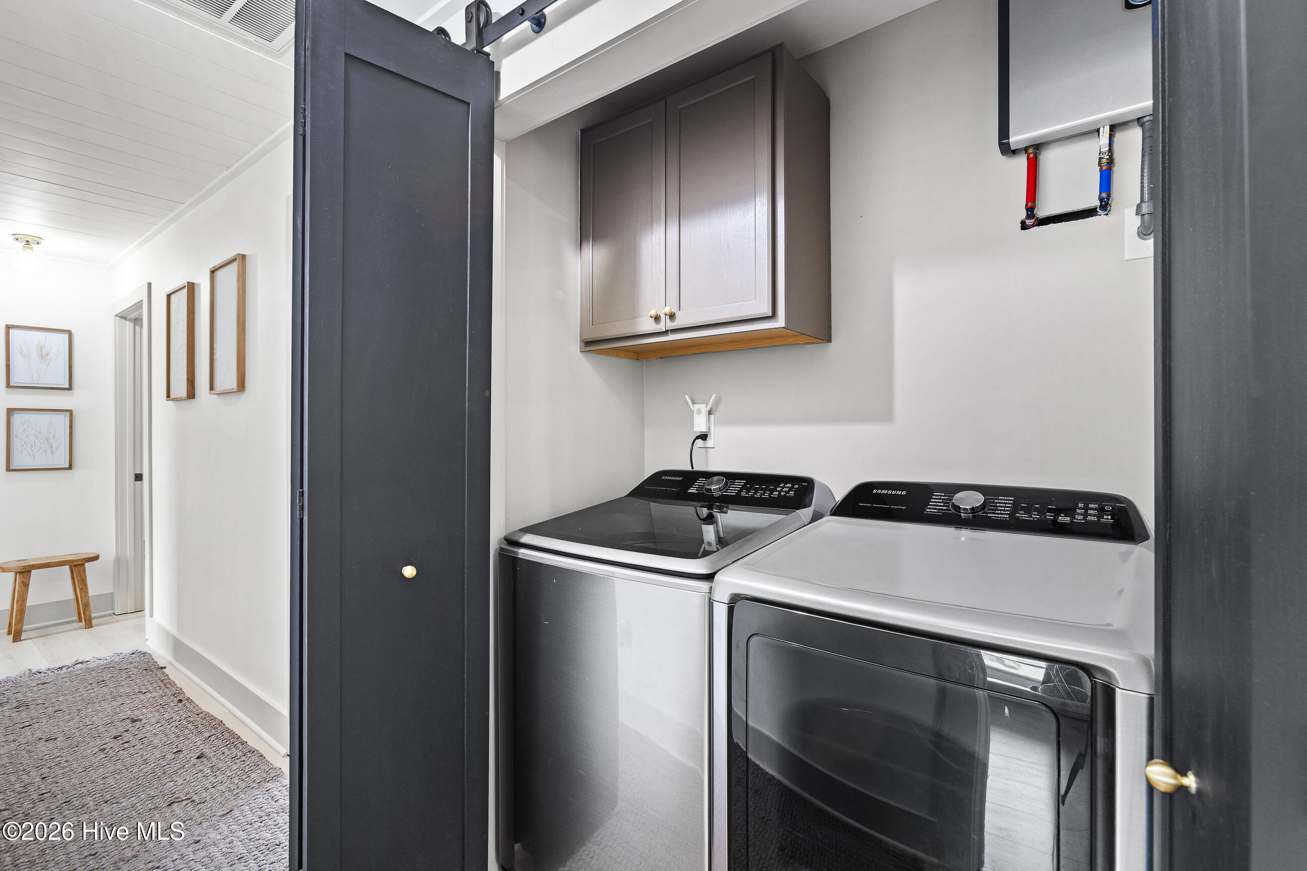 100566396 | Photo 26