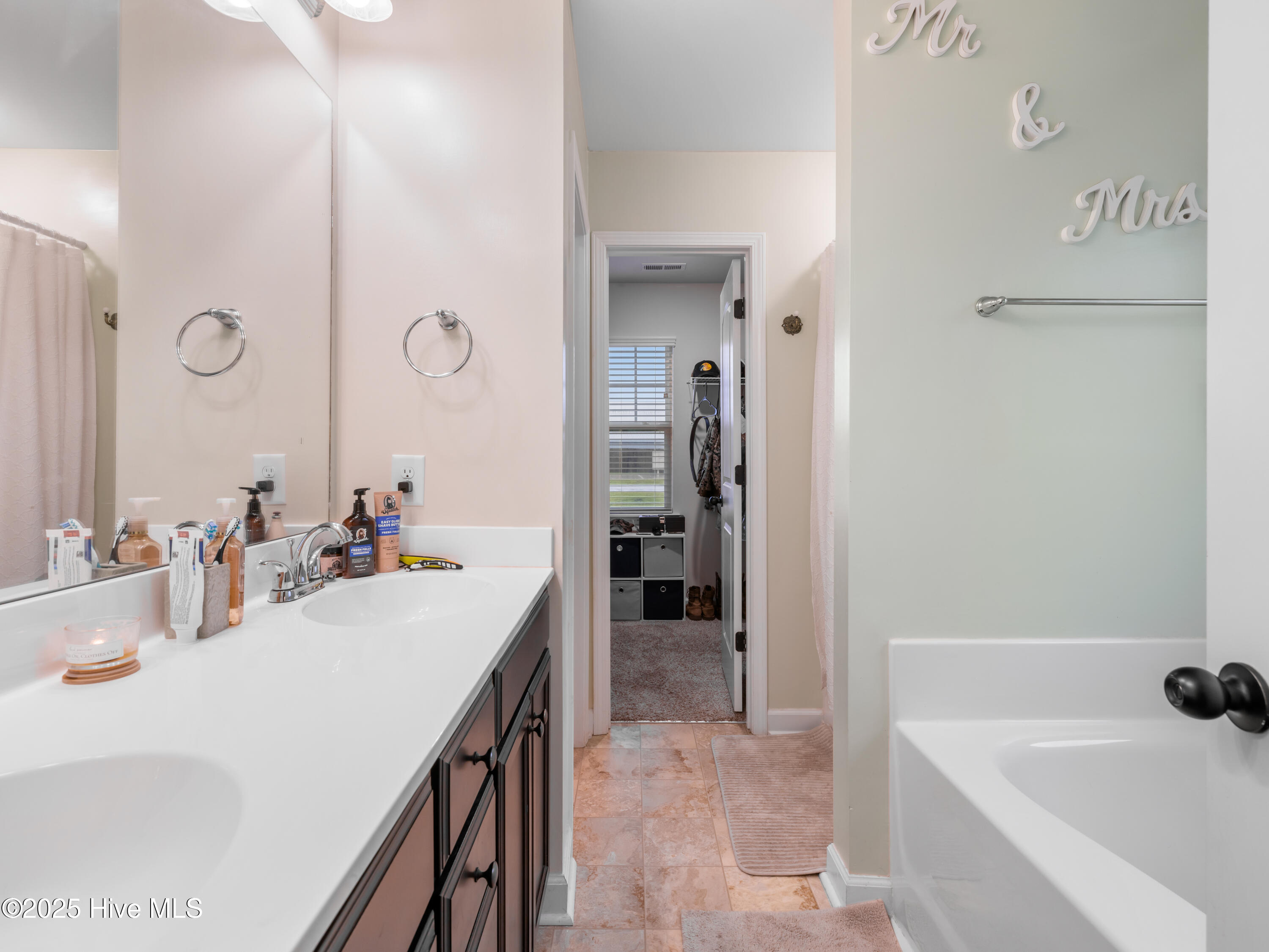 100512056 | Photo 32