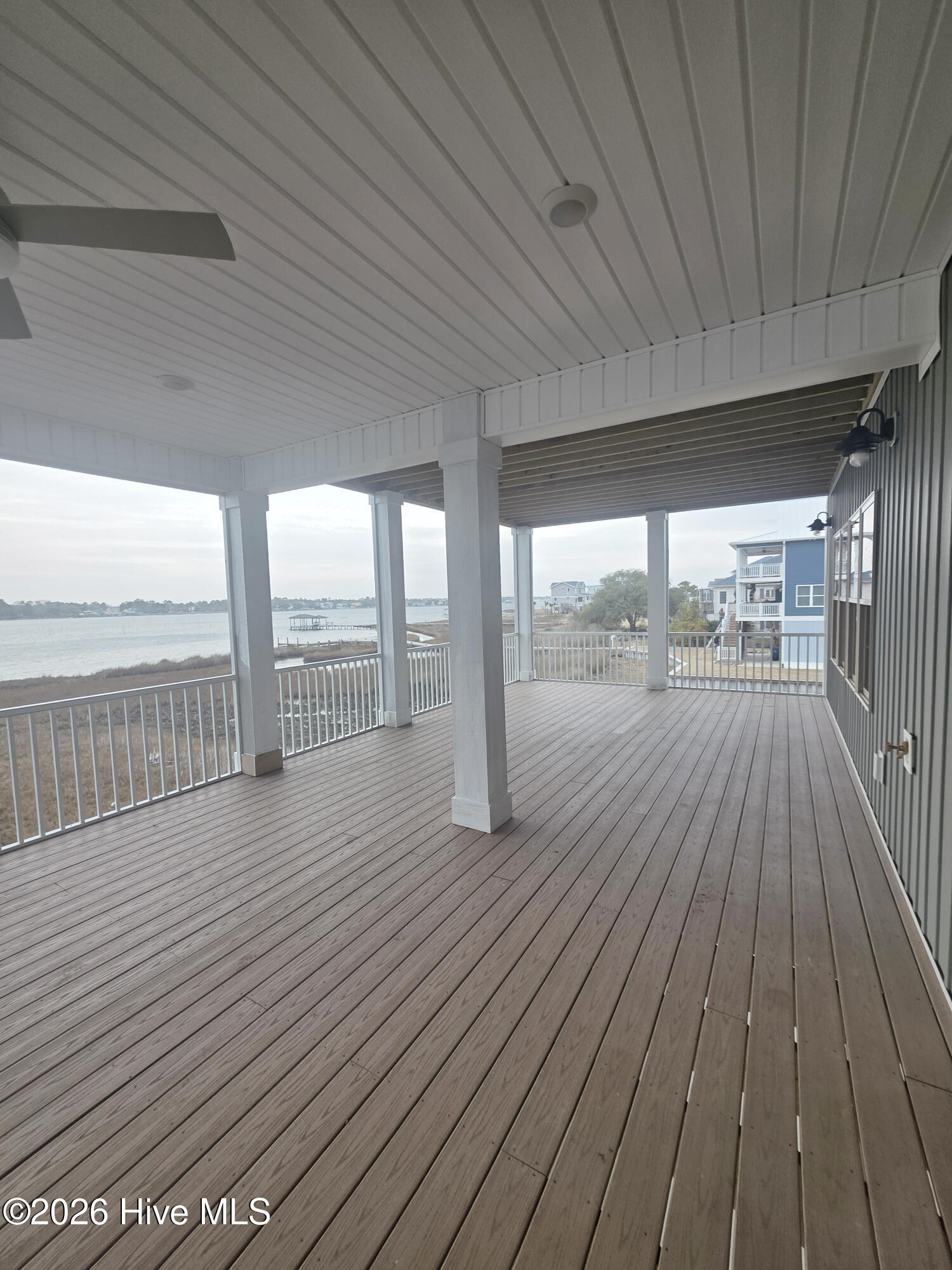 100535825 | Photo 24