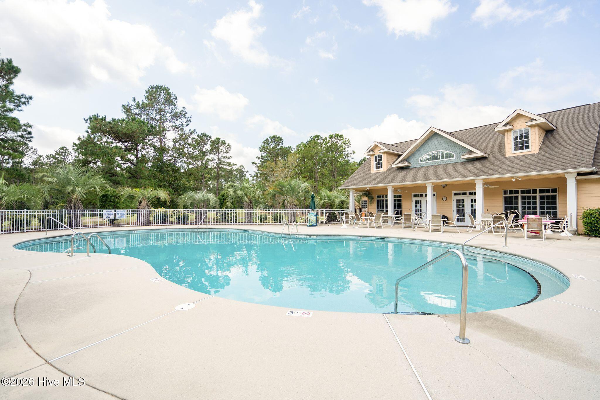 100560639 | Photo 71