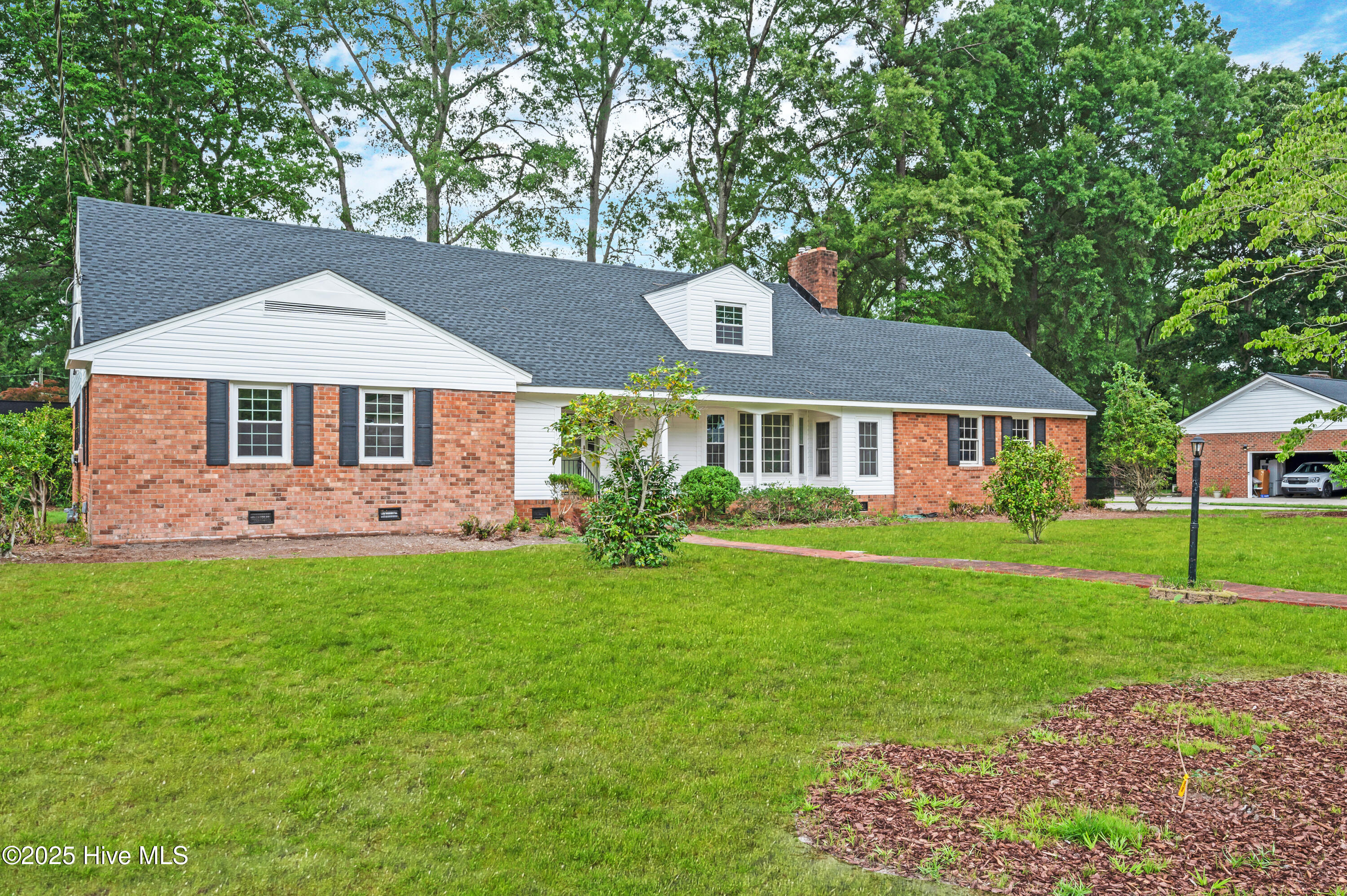 Homes for sale in Greenville, NC | 306 Granville Dr, Greenville, NC 27858 | MLS# 100469881