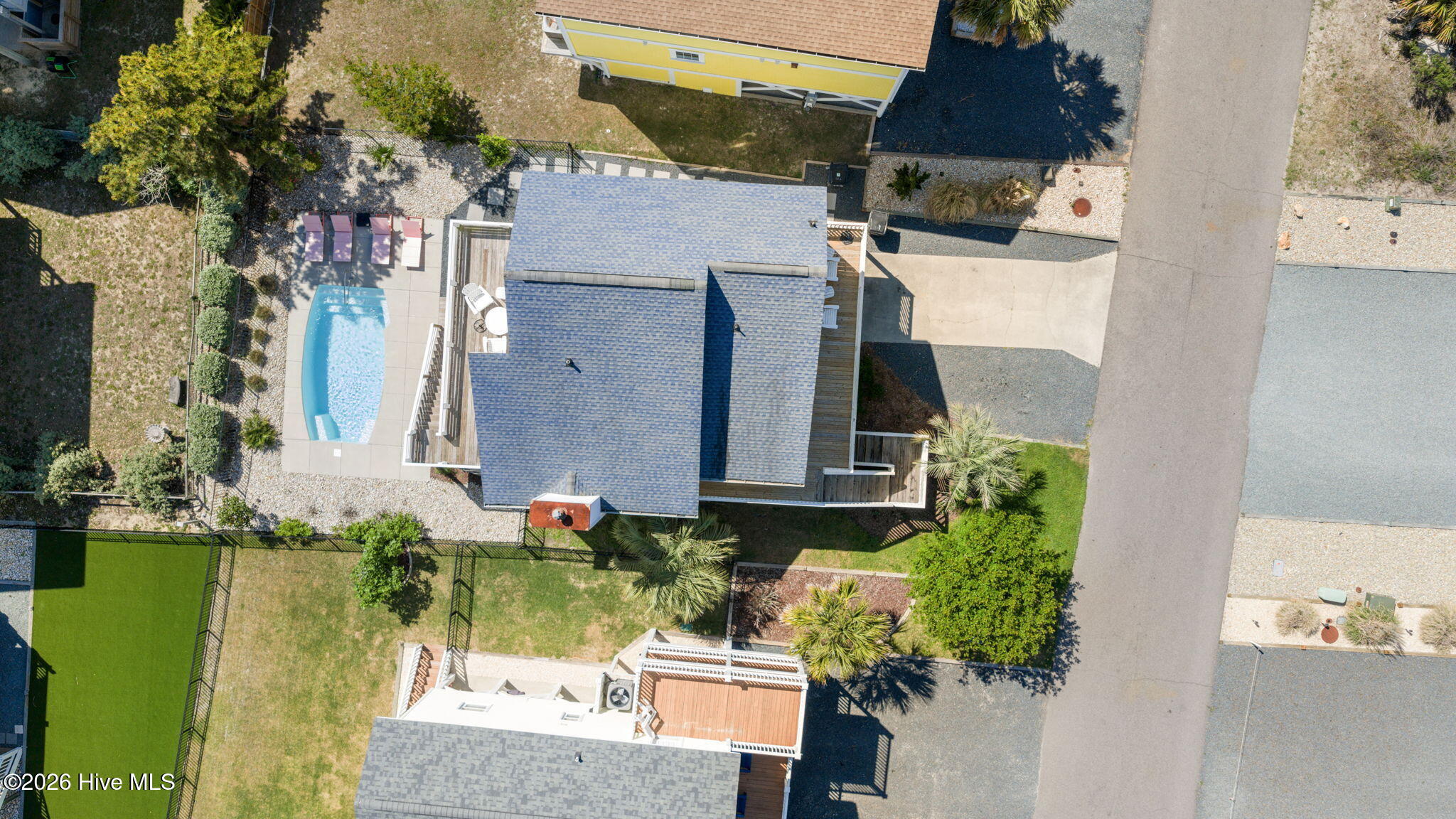 100568335 | Photo 31