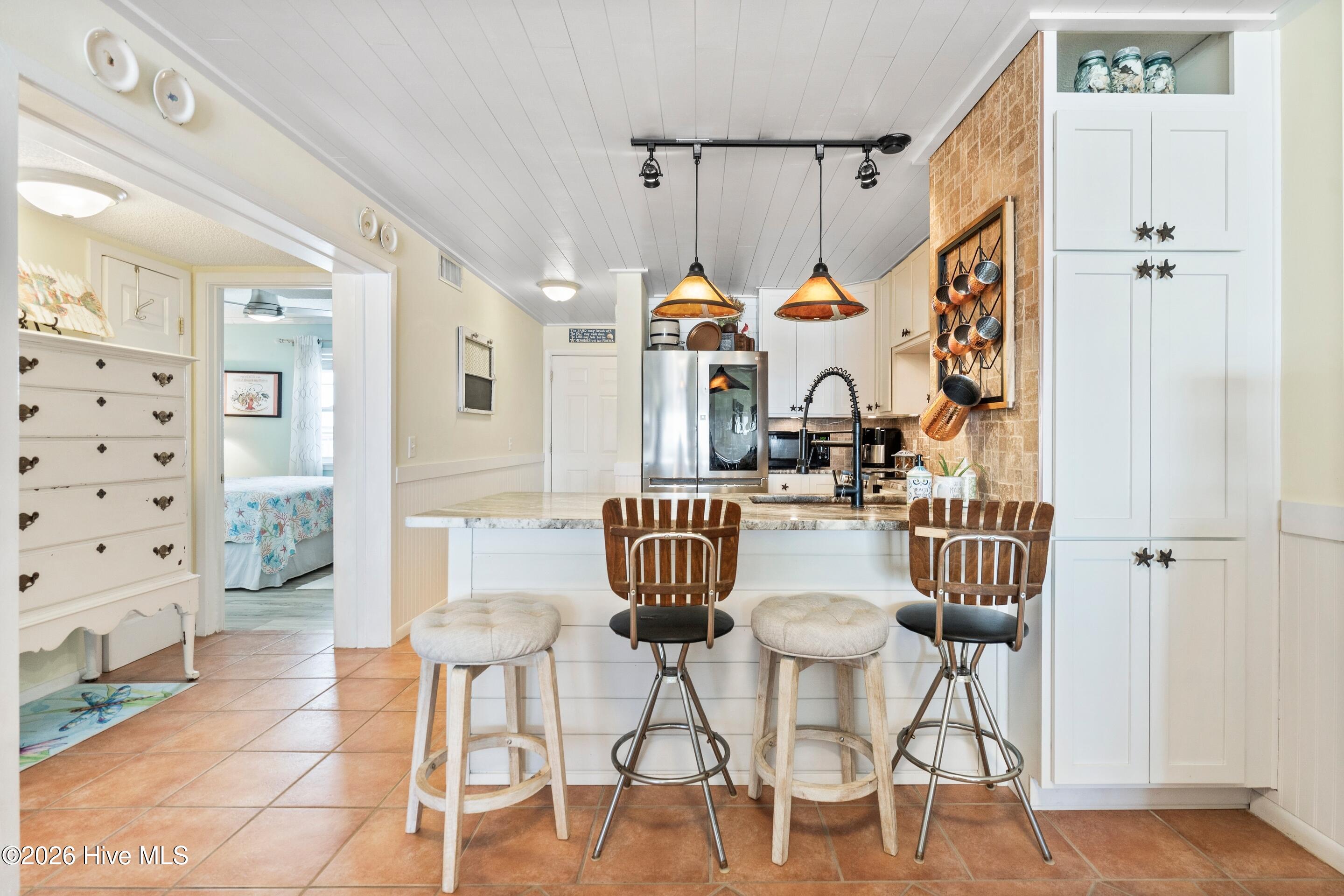 100549000 | Photo 13