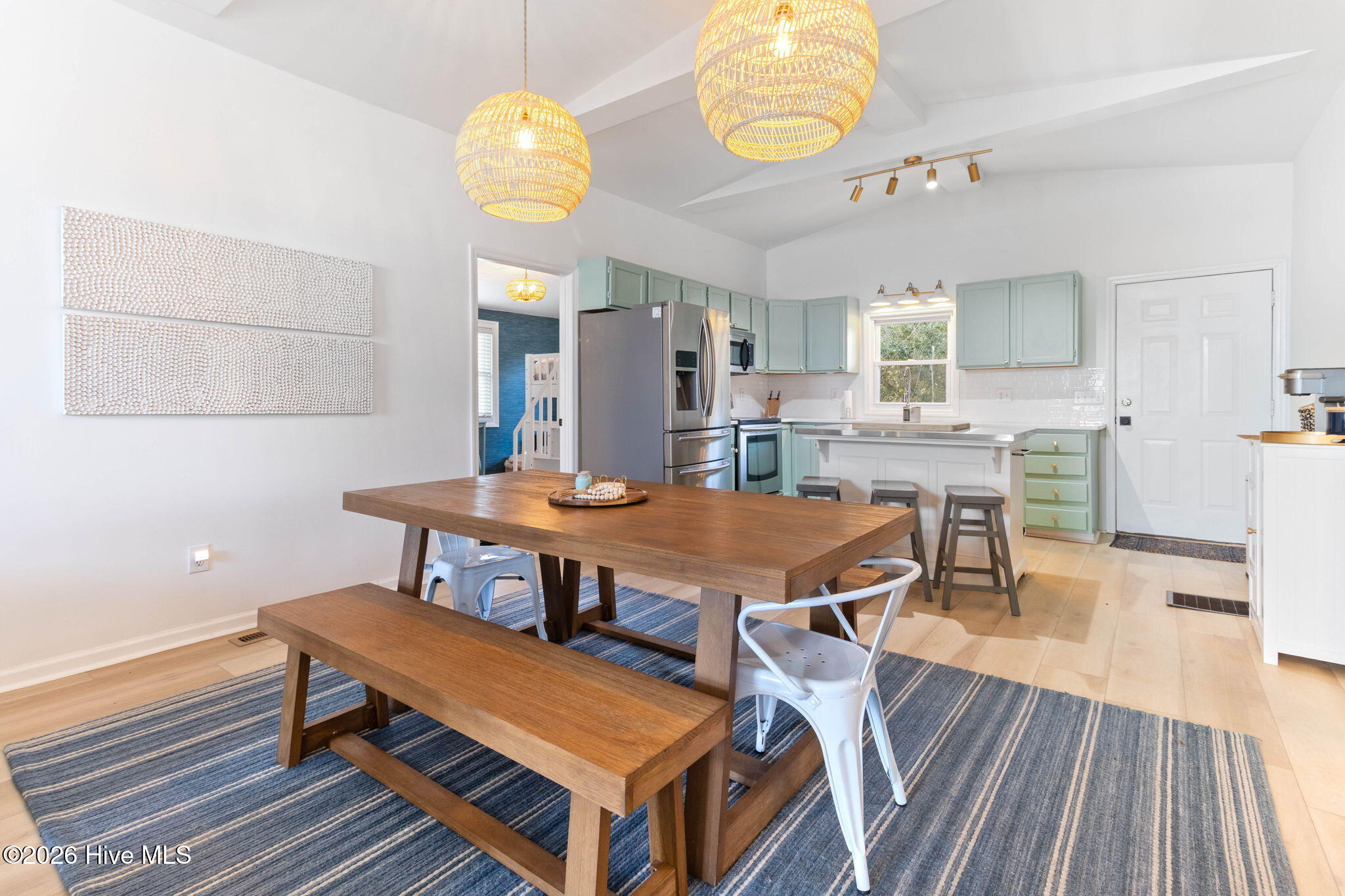 100555843 | Photo 11