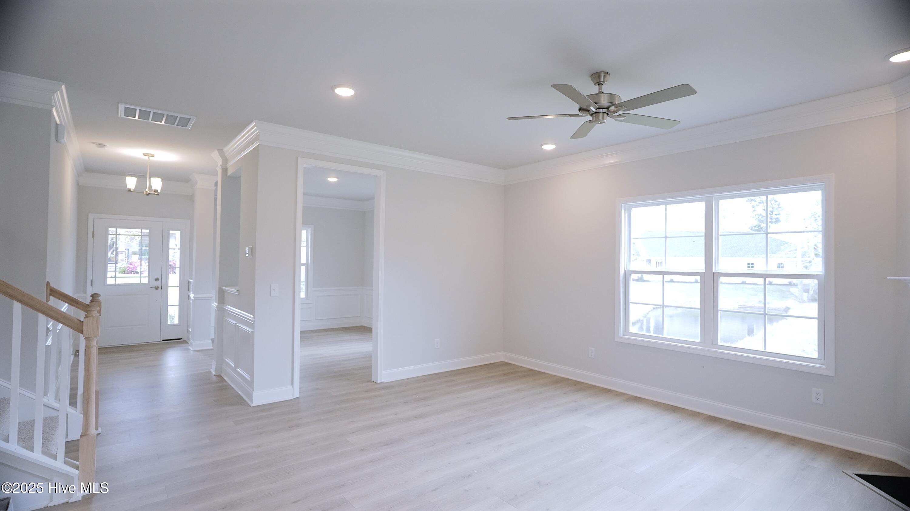 100428126 | Photo 11