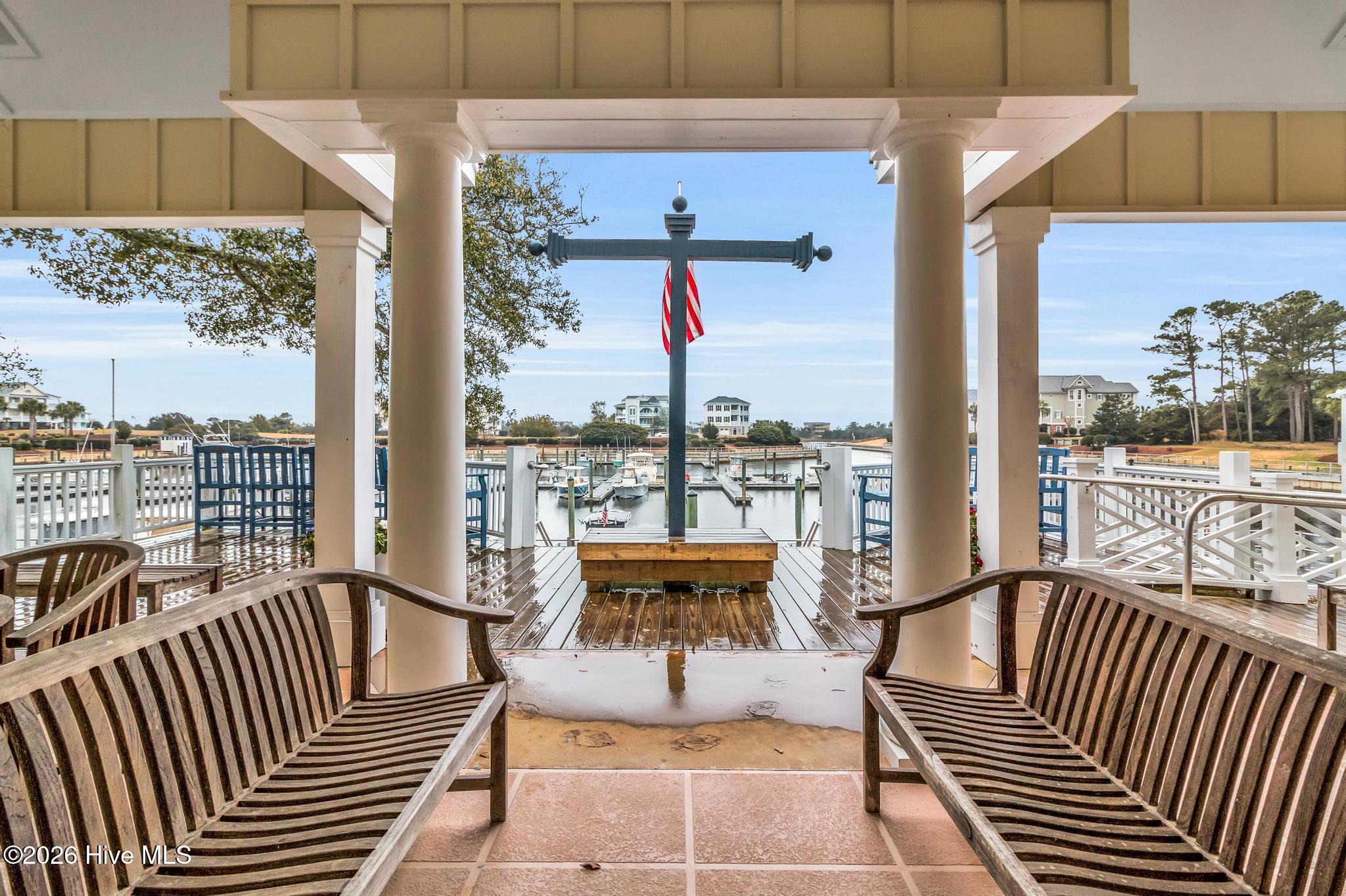 100548084 | Photo 21