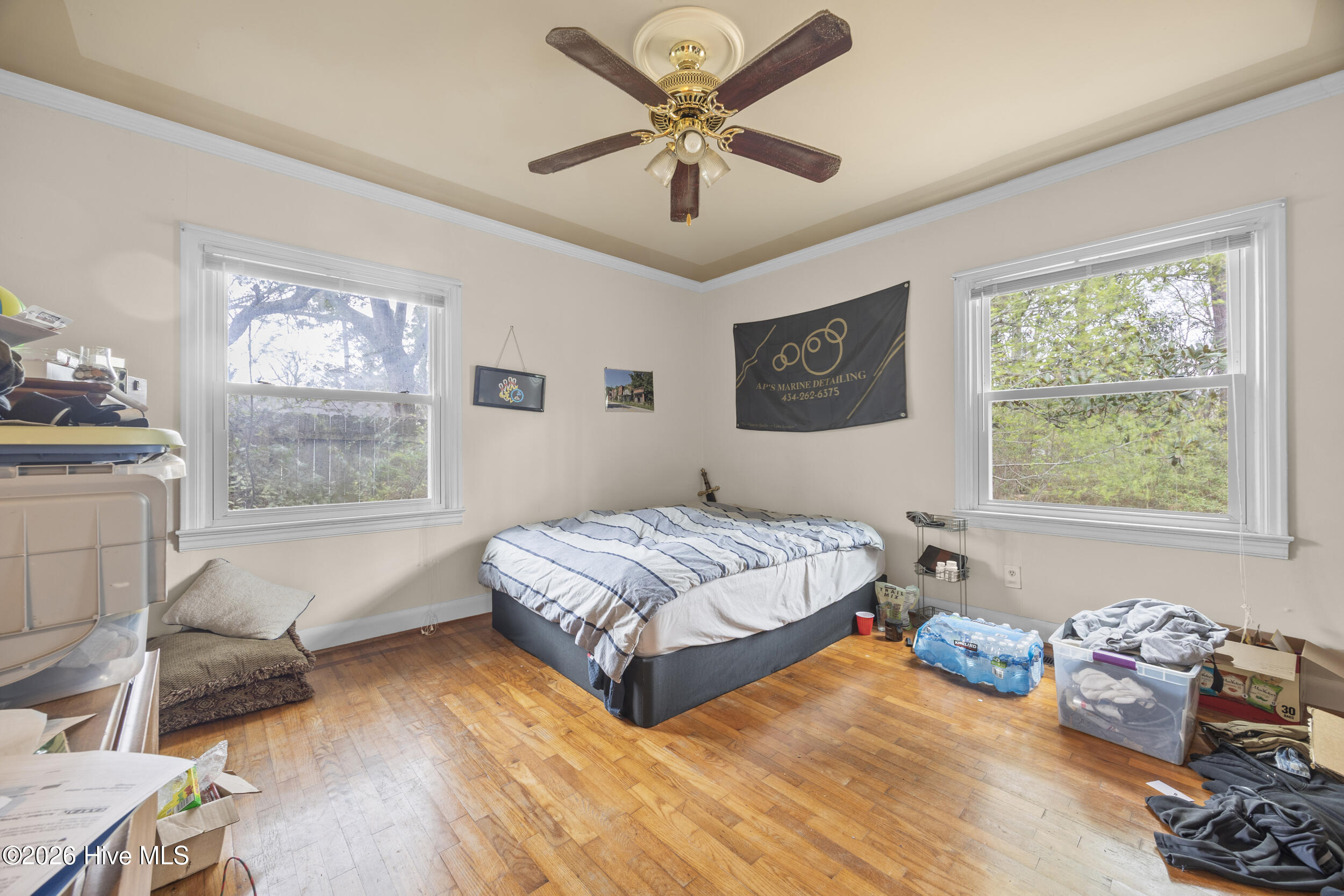 100560184 | Photo 12