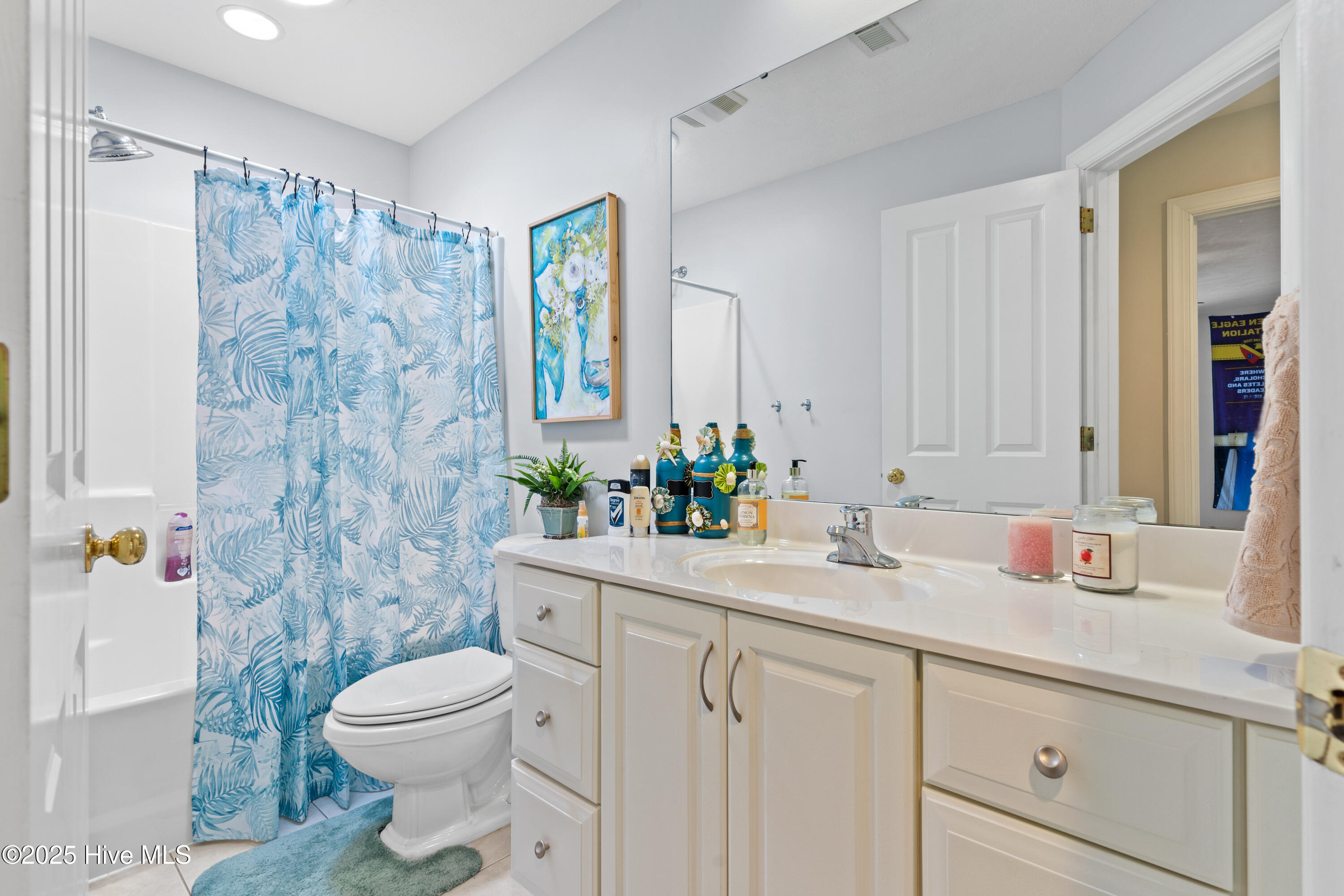 100548796 | Photo 50