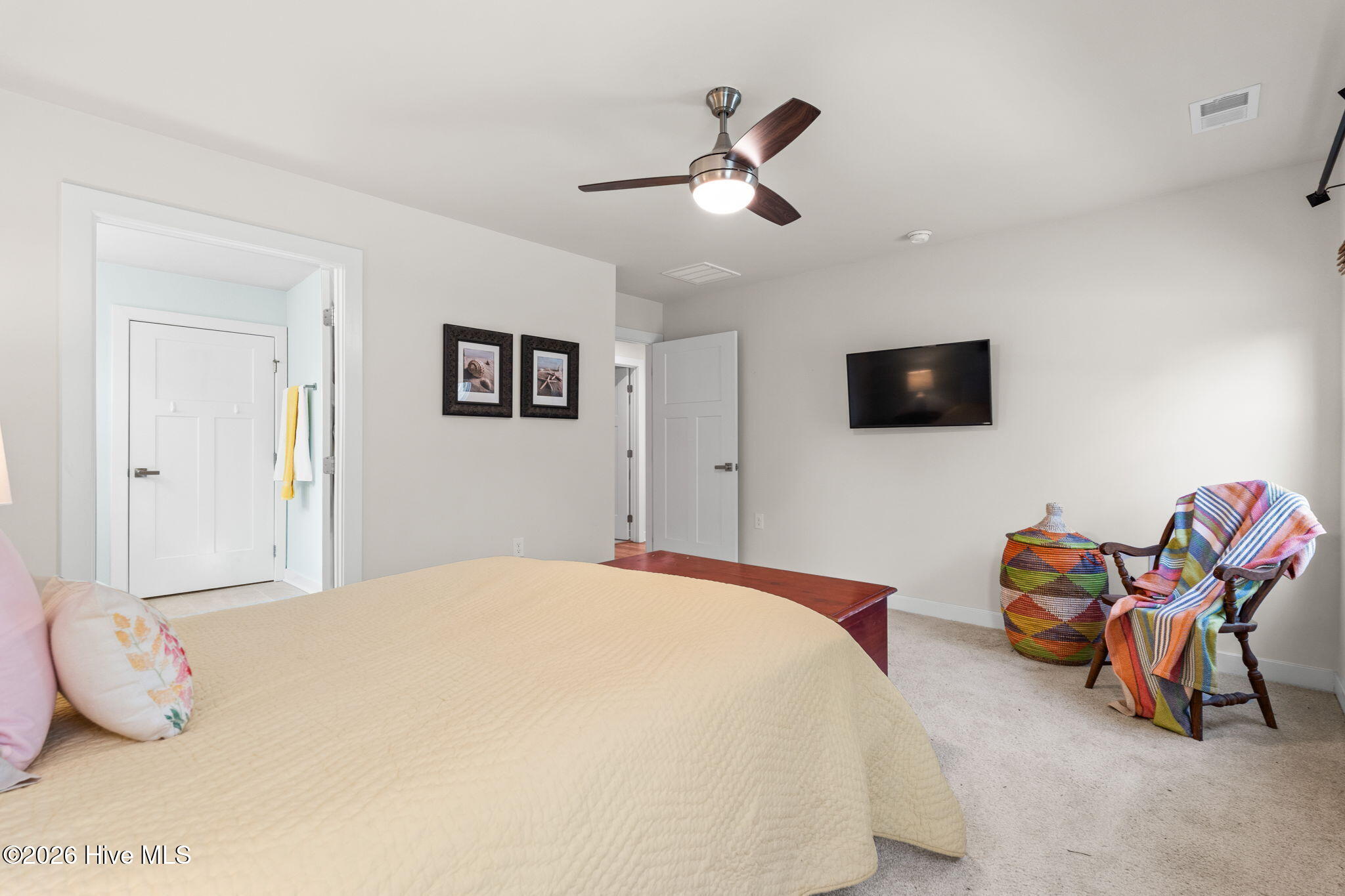 100564304 | Photo 14