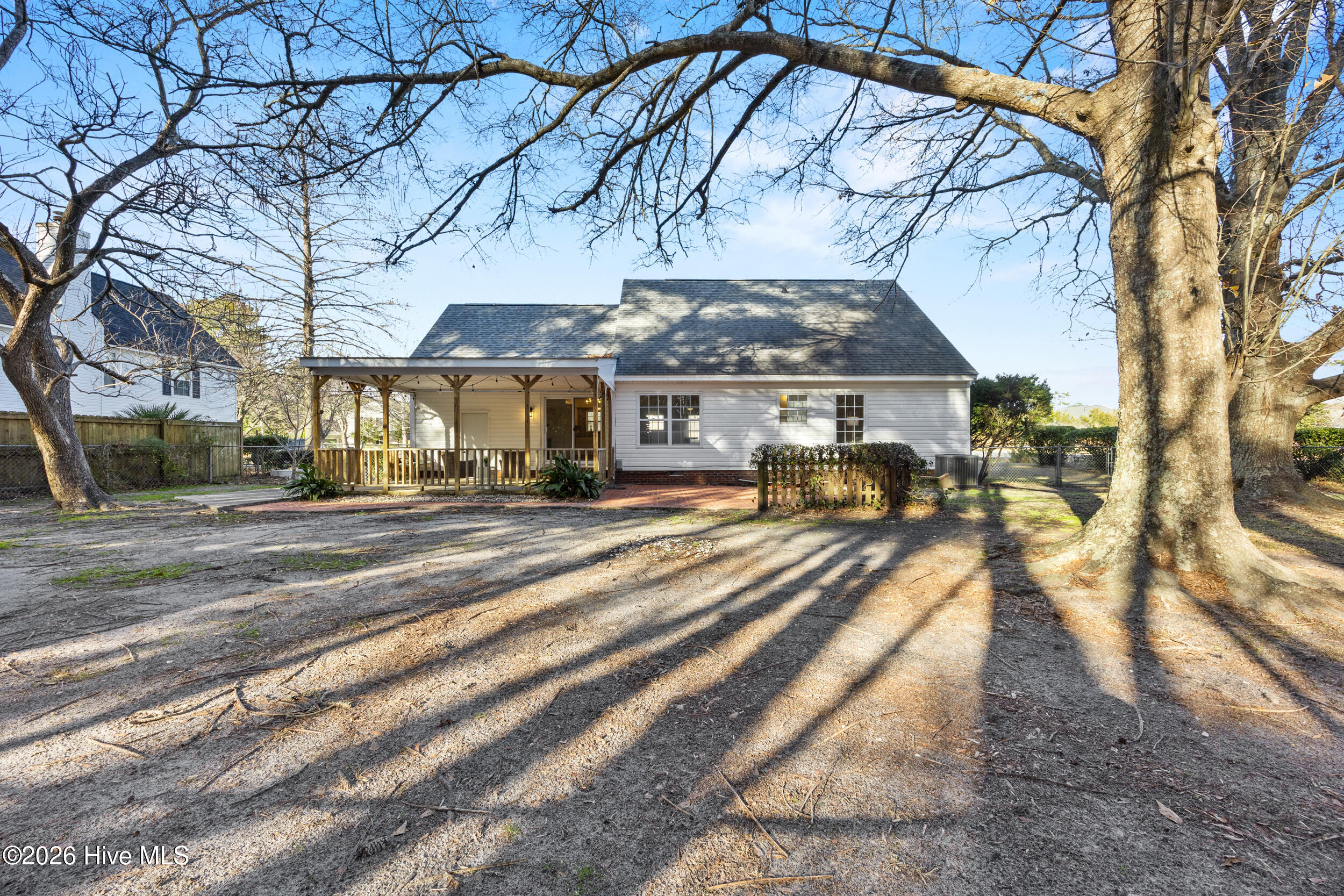 100557284 | Photo 31