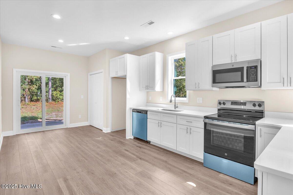 100531647 | Photo 11