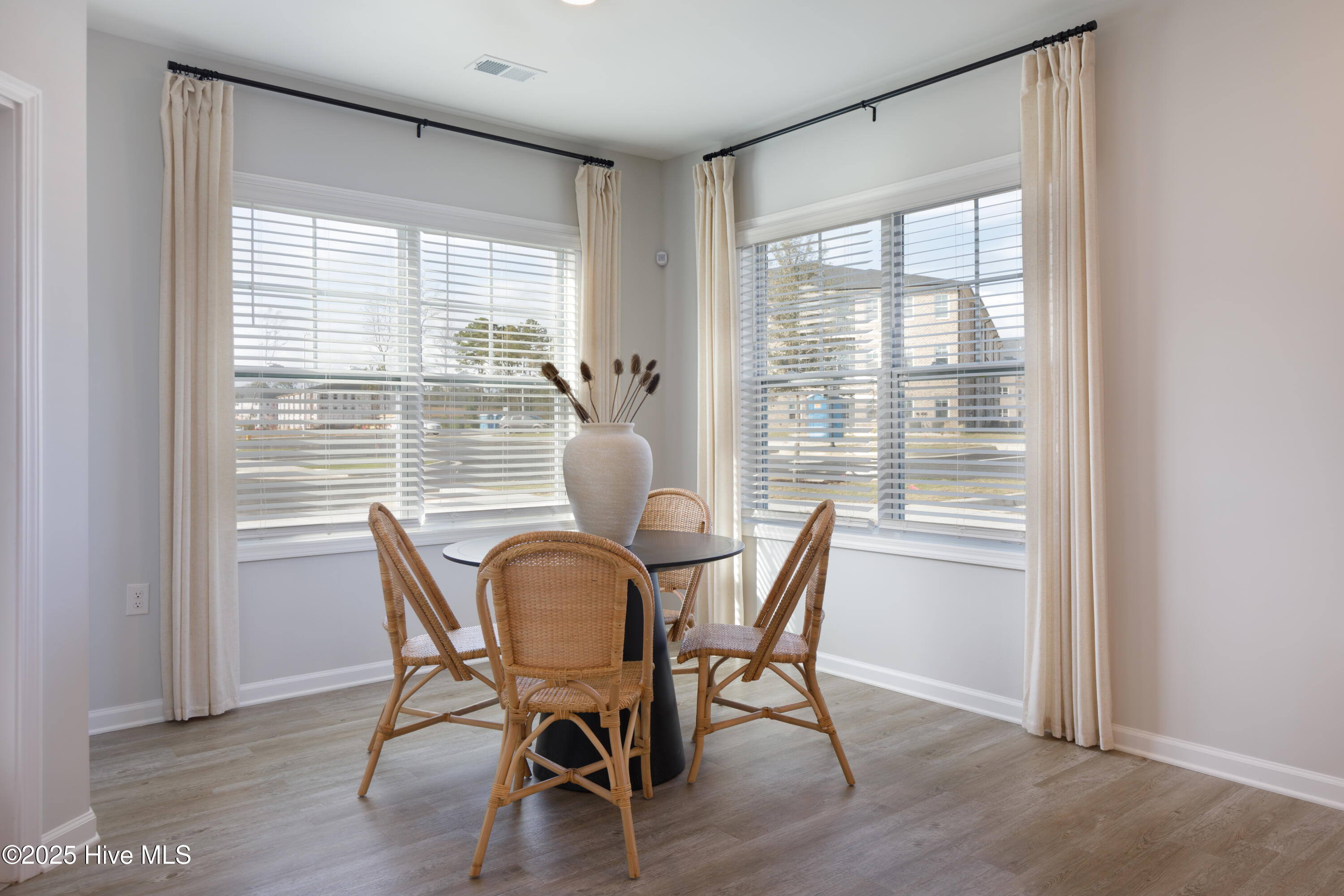 100539900 | Photo 21