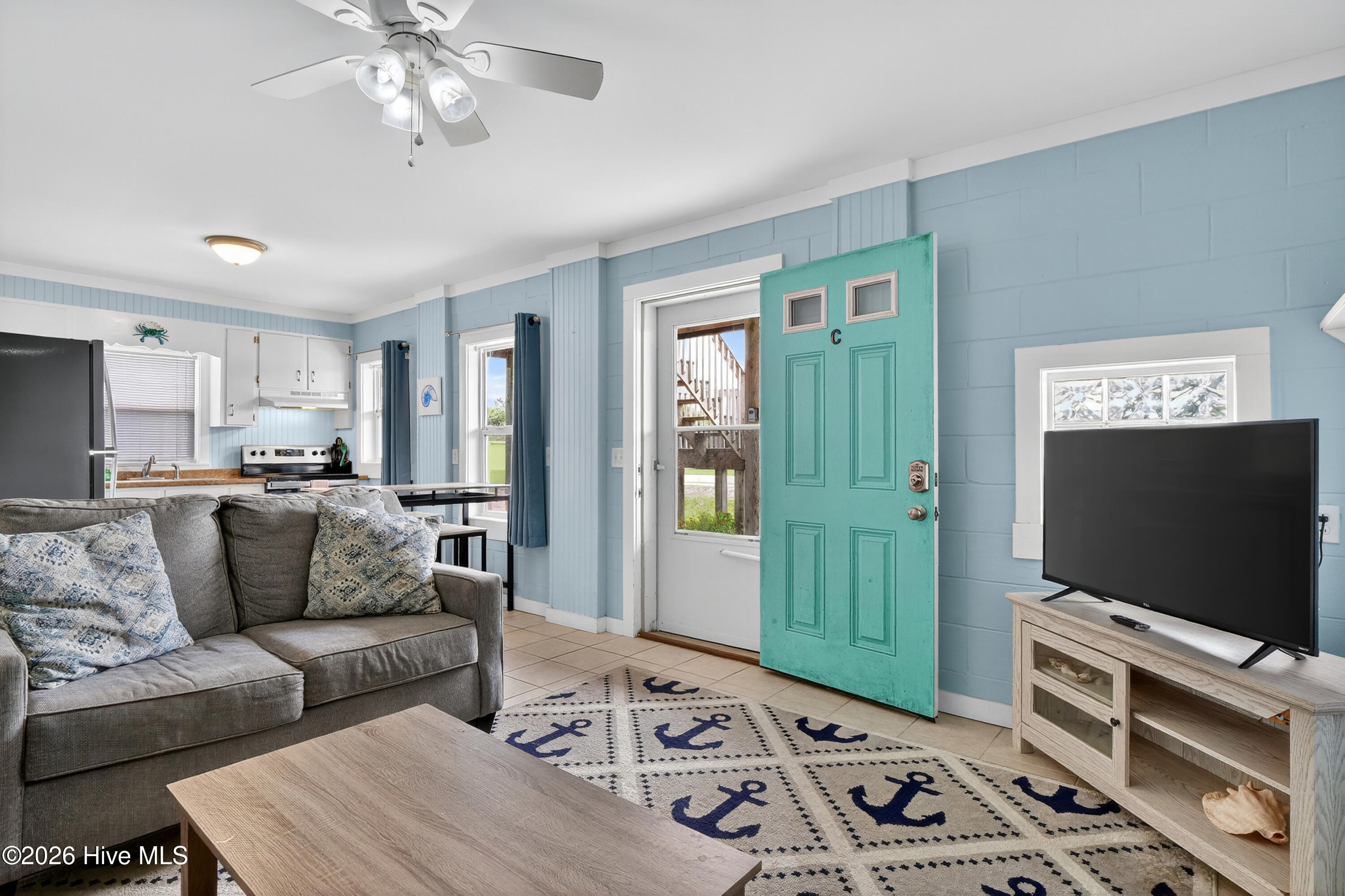 100558855 | Photo 39